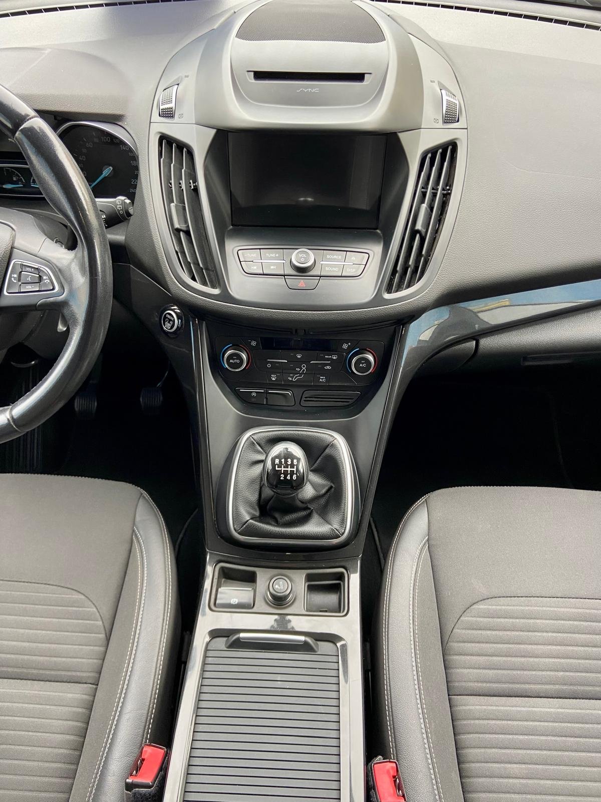 FORD Kuga 2.0 TDCi 4x2 Titanium 150