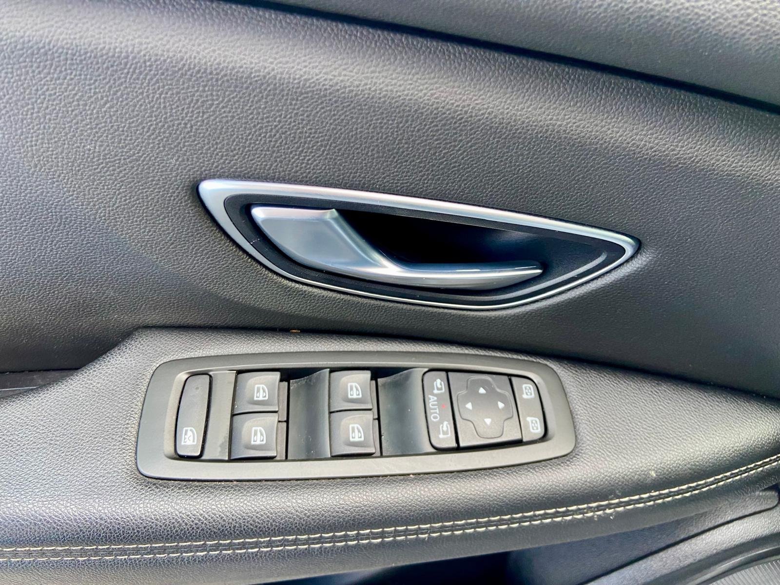 RENAULT Scenic dCi Zen Blue 150