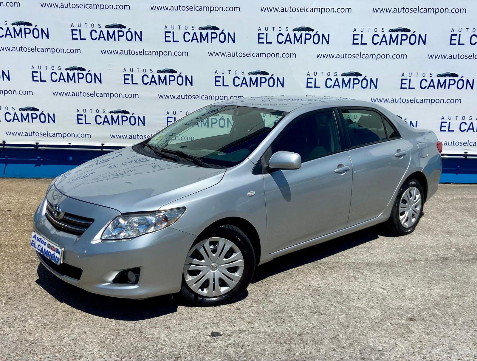 TOYOTA Corolla Sedán 2.0 D-4D Luna 126