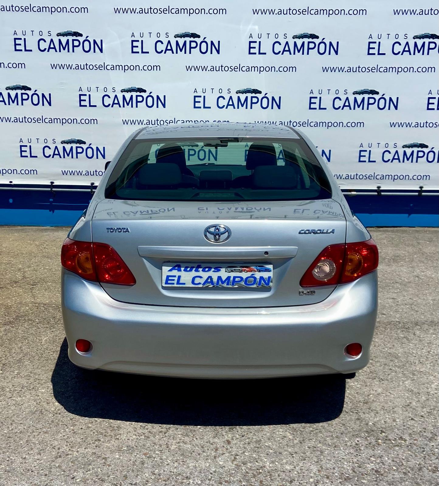 TOYOTA Corolla Sedán 2.0 D-4D Luna 126