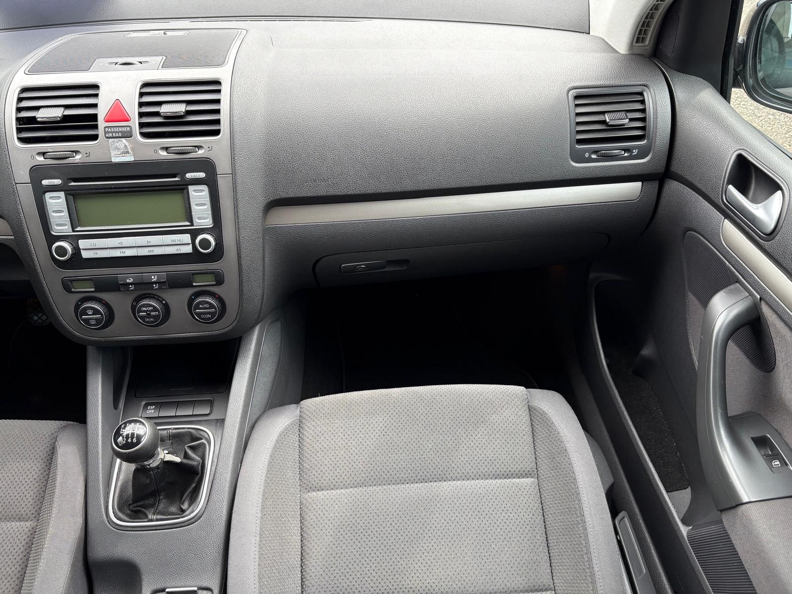 VOLKSWAGEN Golf 1.6 FSI CONFORTLINE 115