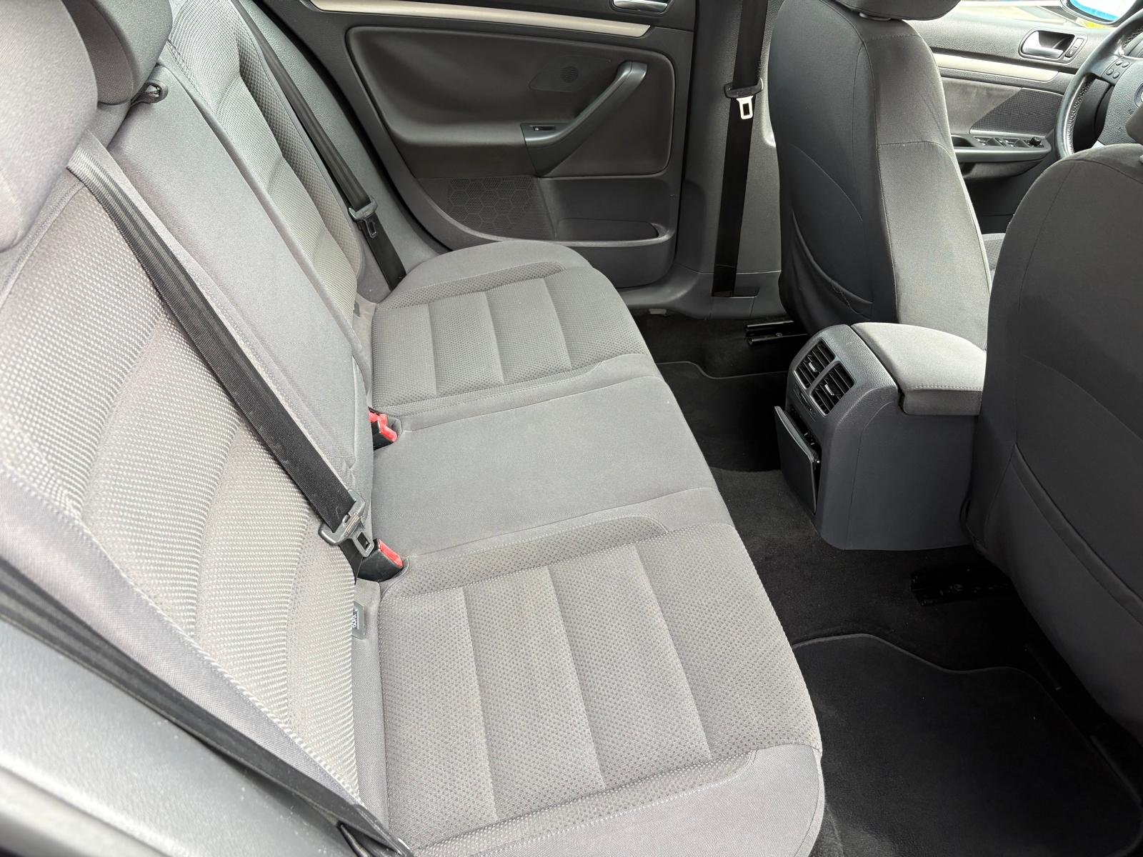 VOLKSWAGEN Golf 1.6 FSI CONFORTLINE 115