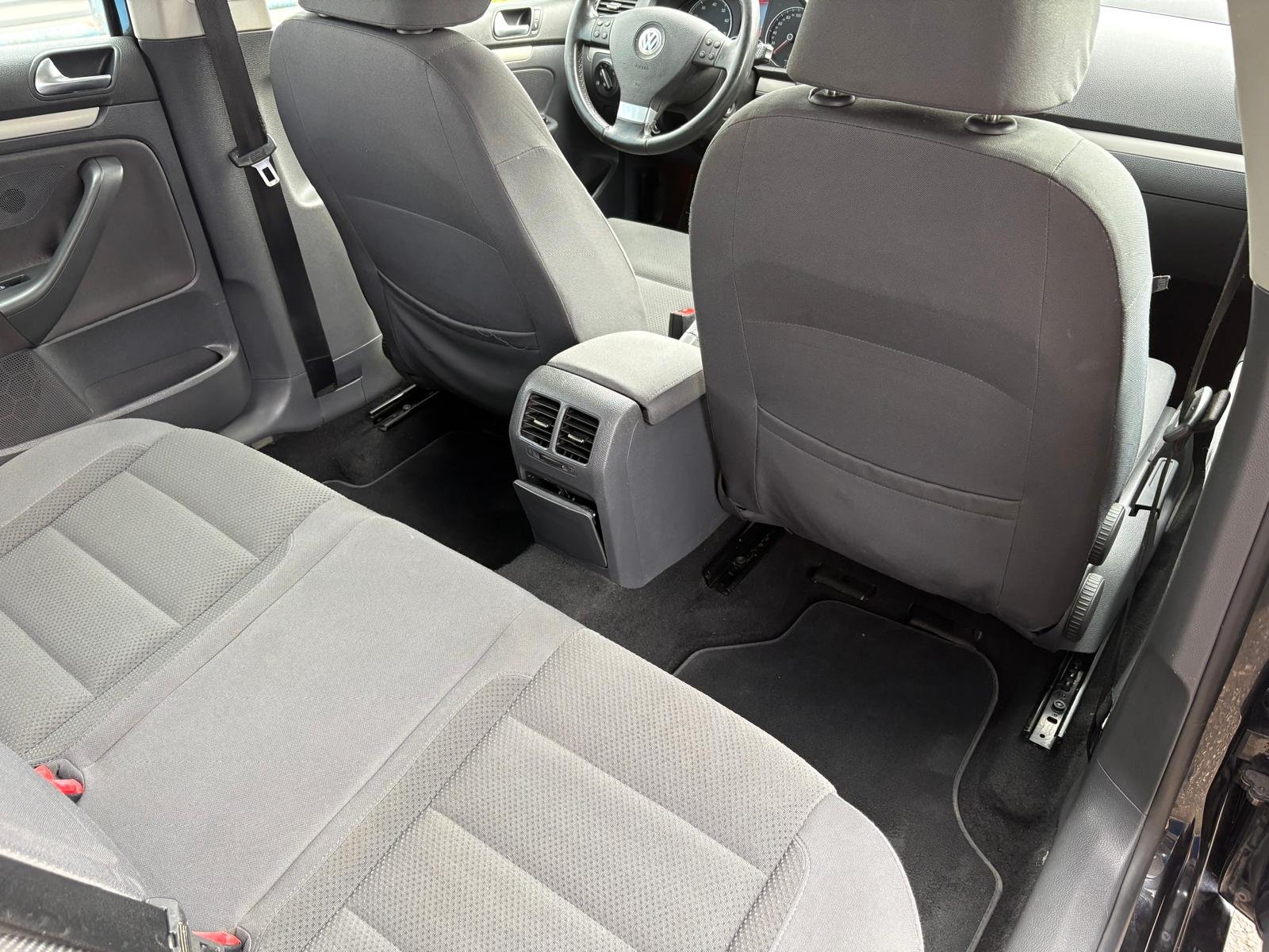 VOLKSWAGEN Golf 1.6 FSI CONFORTLINE 115