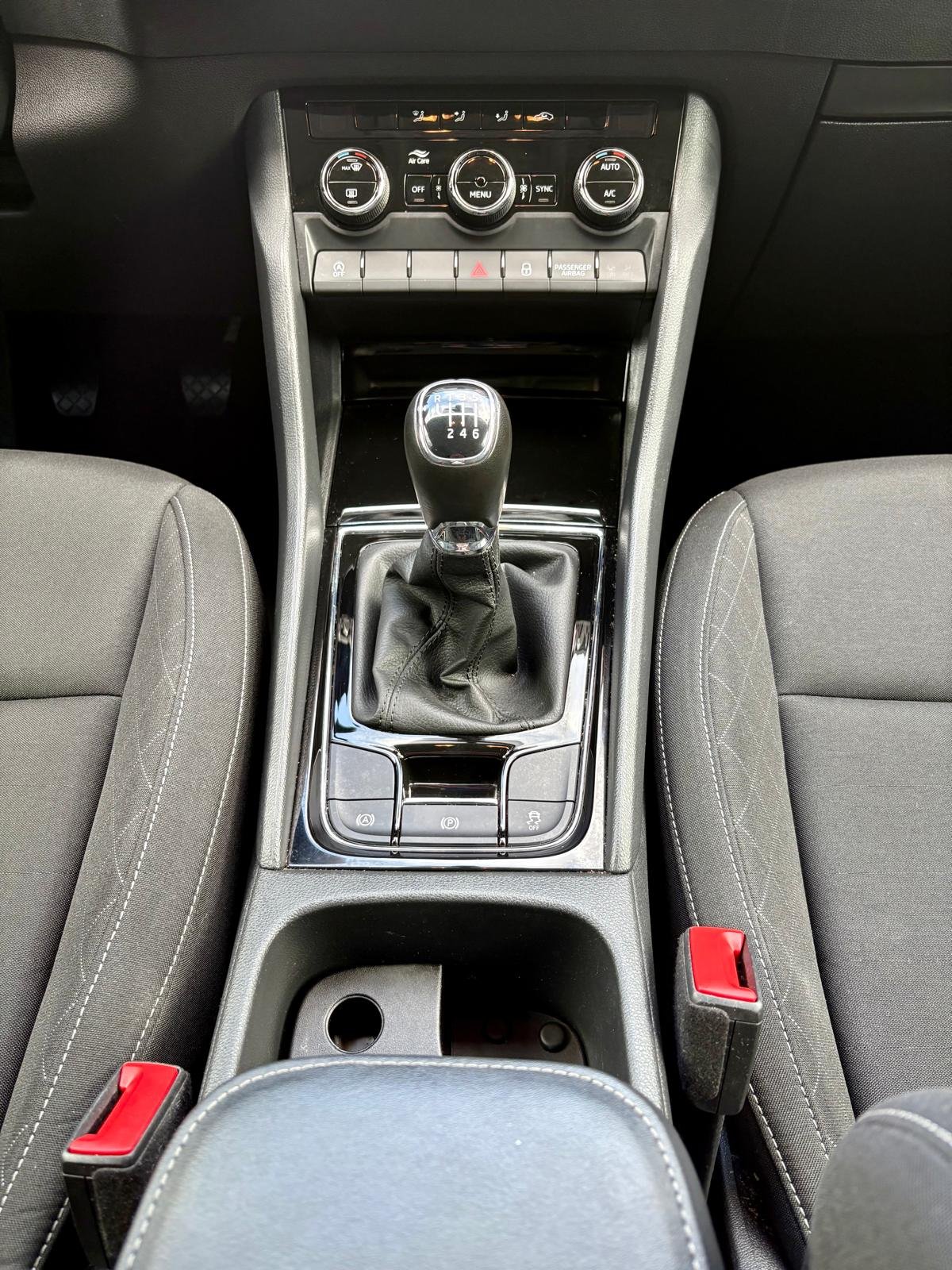 SKODA Karoq 1.0 TSI Ambition 110