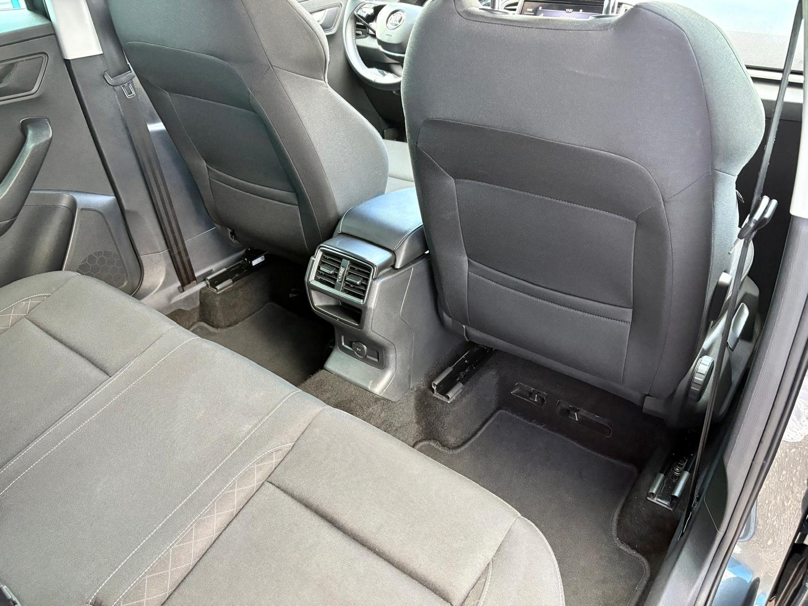 SKODA Karoq 1.0 TSI Ambition 110