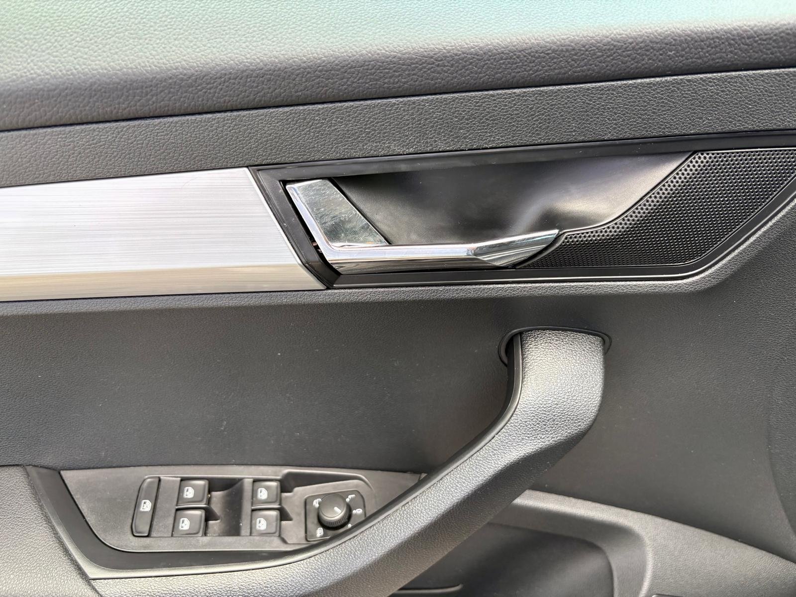 SKODA Karoq 1.0 TSI Ambition 110