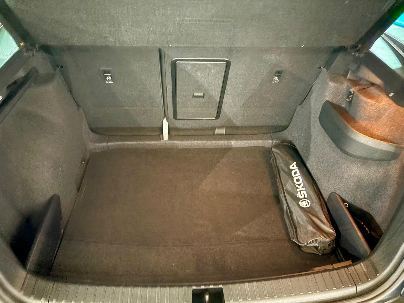 SKODA Karoq 1.0 TSI Ambition 110