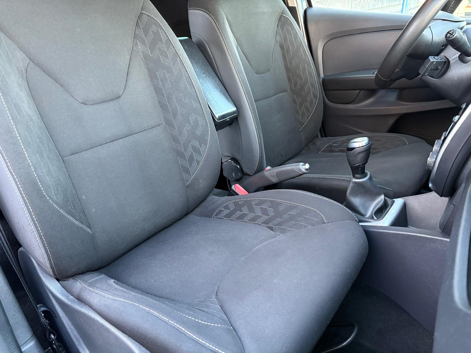 RENAULT Clio TCe Energy Limited 90