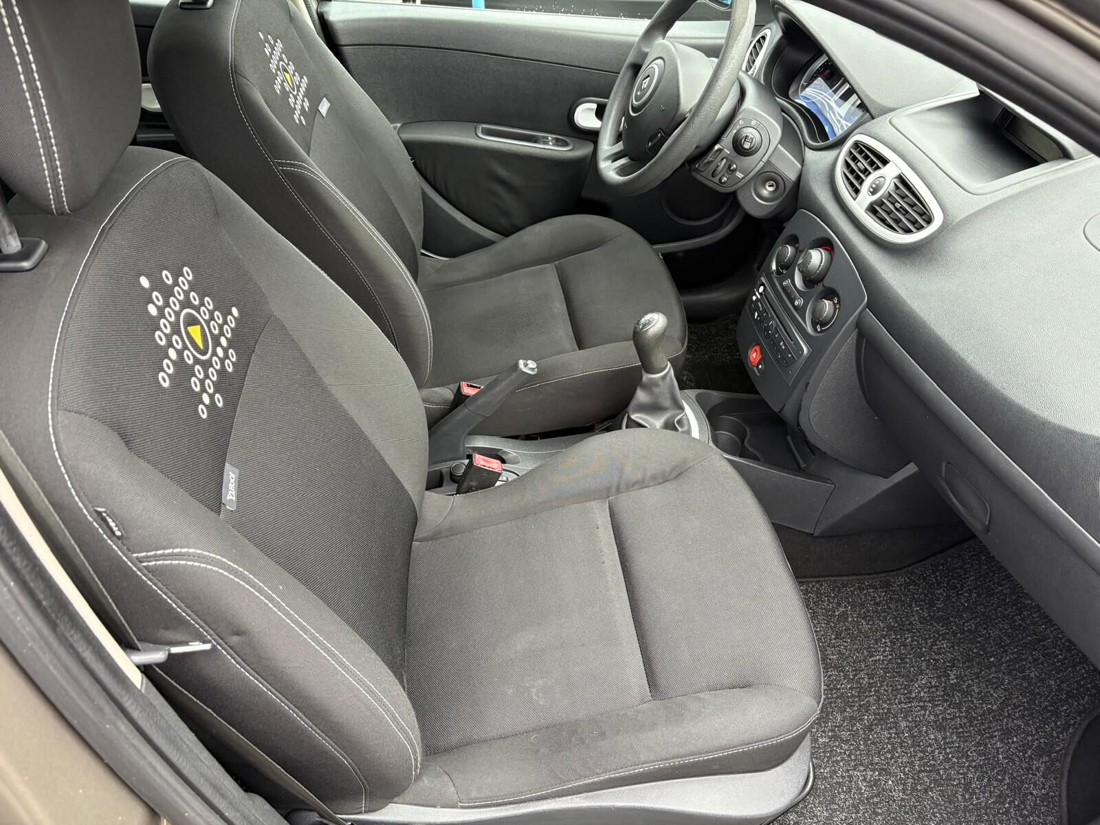 RENAULT Clio 1.2 Yahoo 75