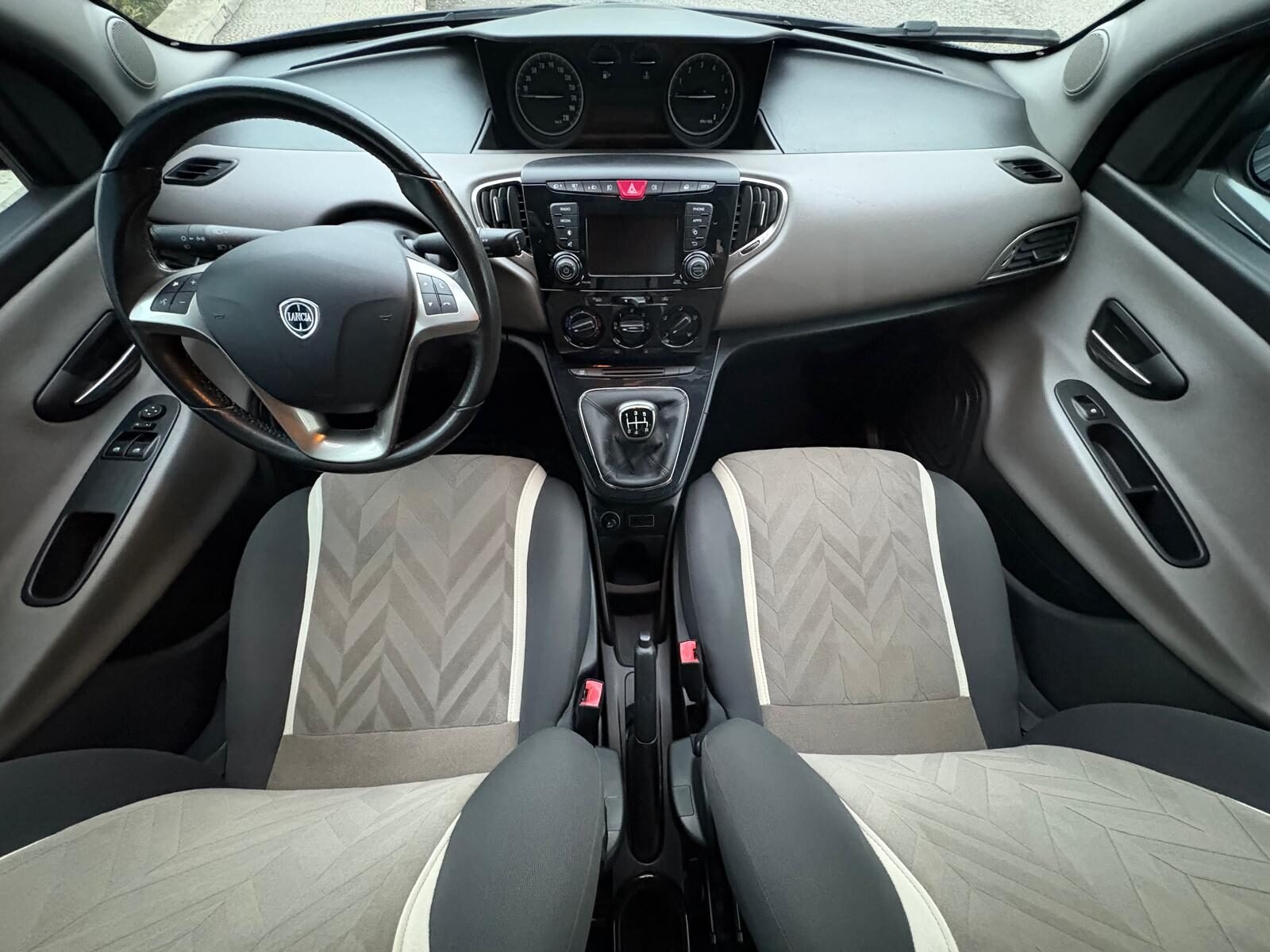 LANCIA Ypsilon 1.2 Evo II Gold 69