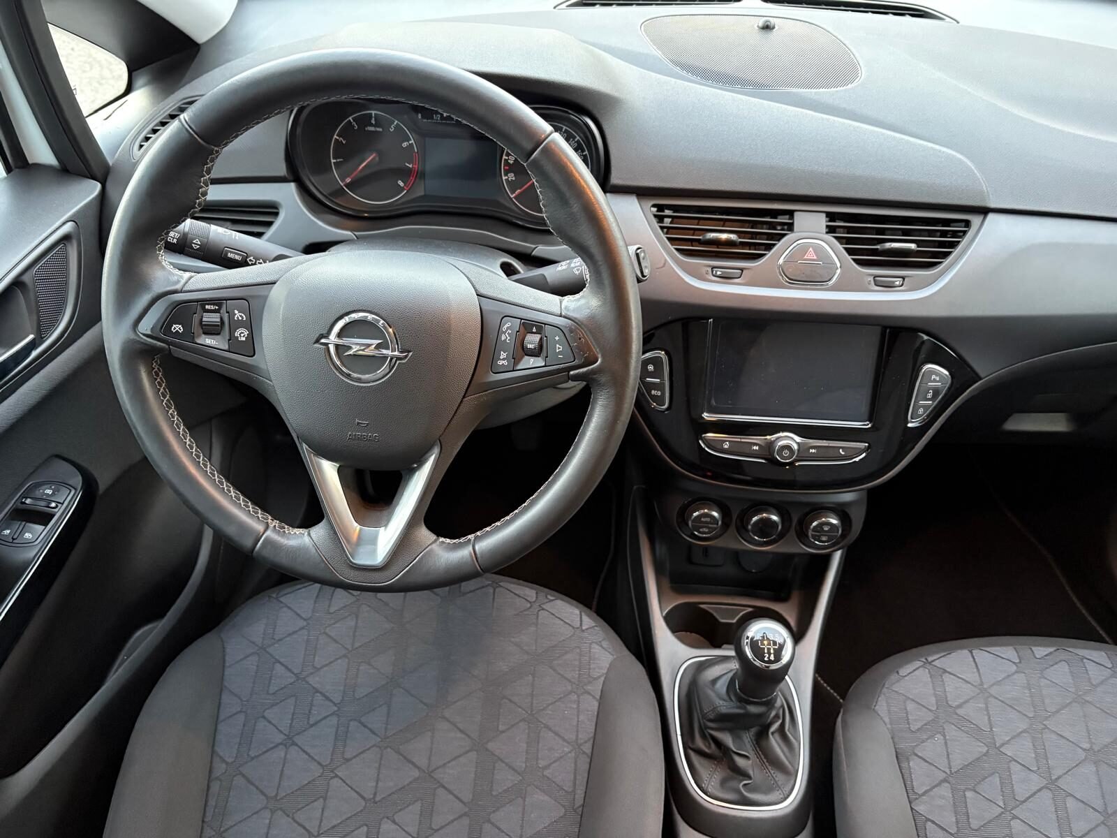 OPEL Corsa 1.4 120 Aniversario 90