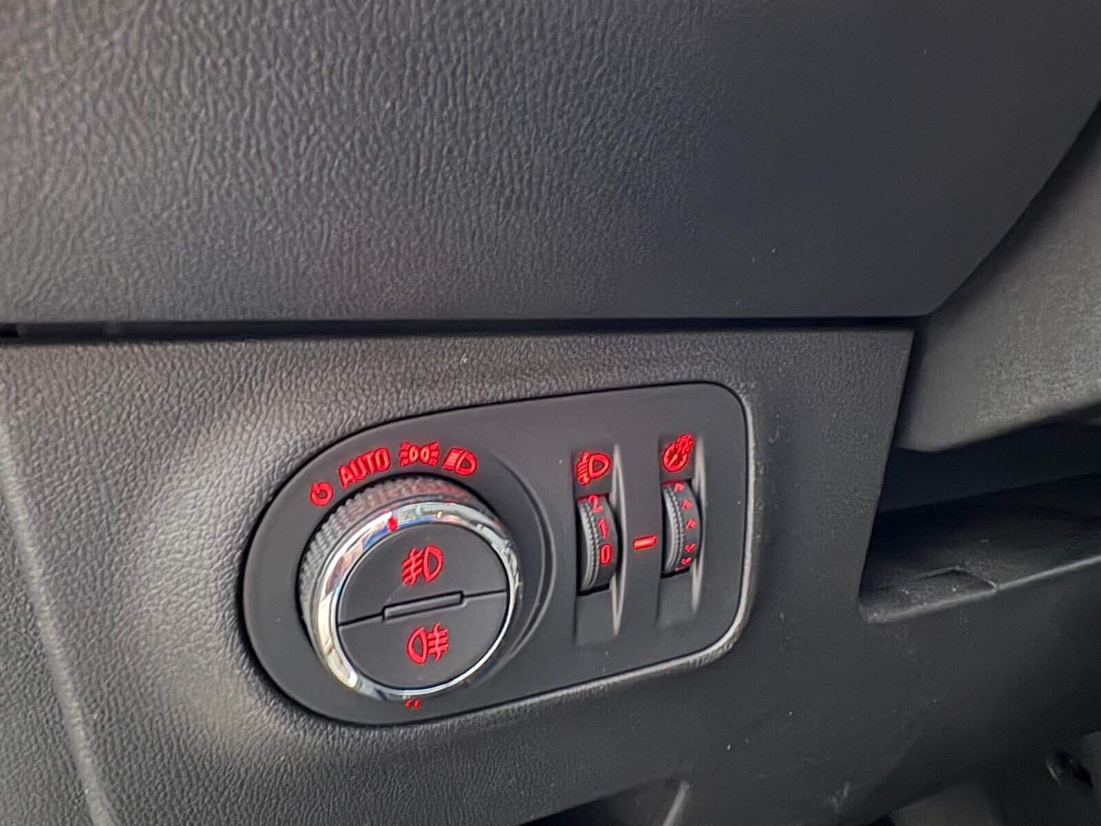 OPEL Corsa 1.4 120 Aniversario 90