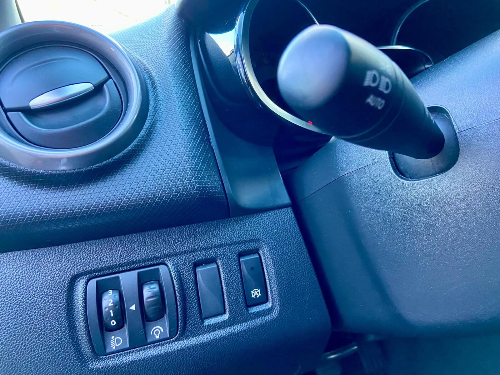 RENAULT Clio TCe 0.9 Energy Limited 90