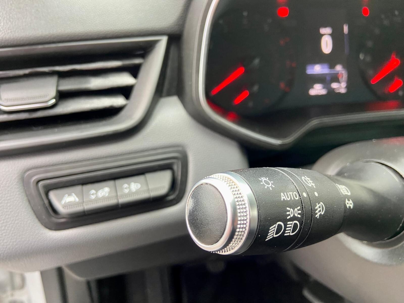 RENAULT Clio 1.0 SCE Business 67