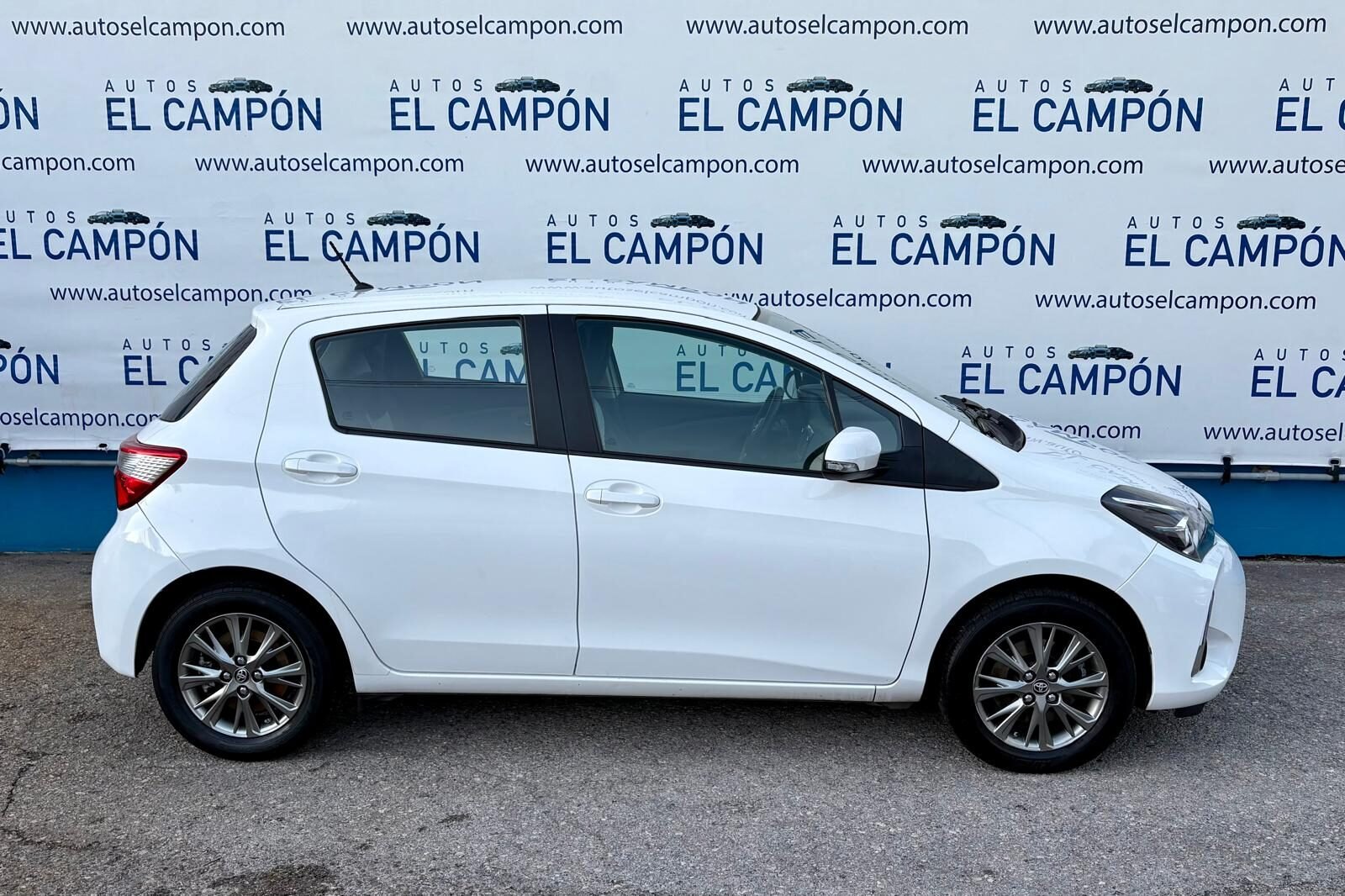 TOYOTA Yaris 1.5 Active 111 