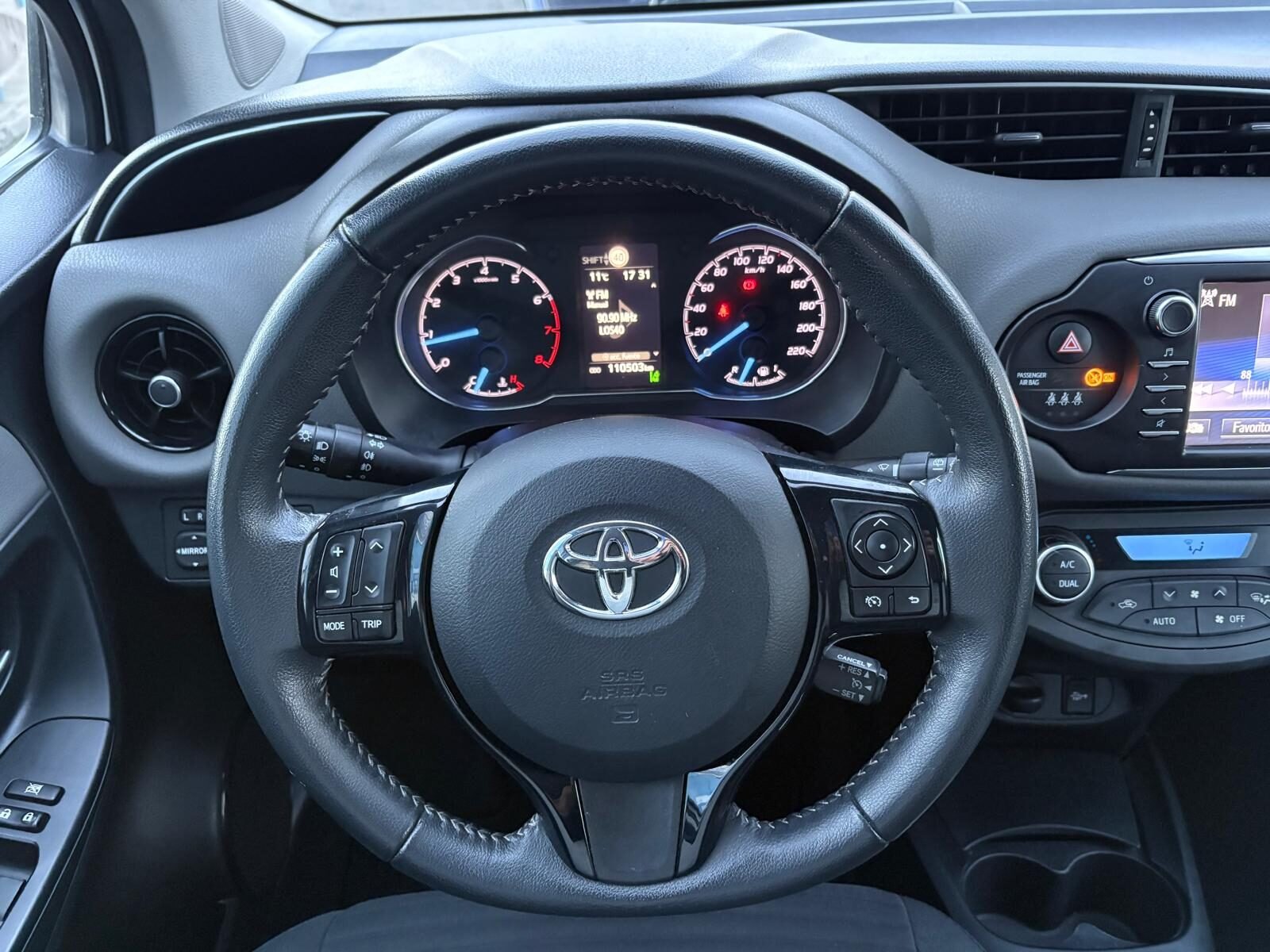 TOYOTA Yaris 1.5 Active 111 
