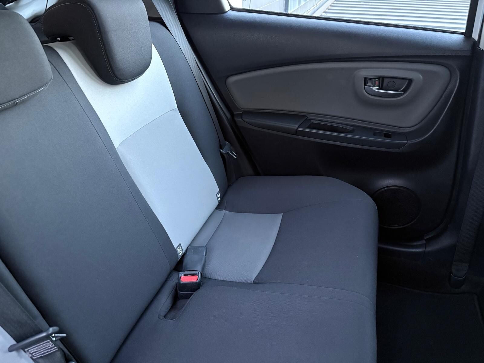 TOYOTA Yaris 1.5 Active 111 