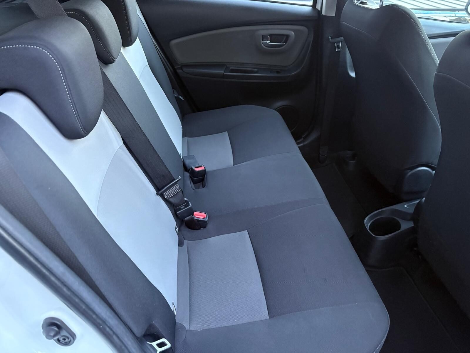 TOYOTA Yaris 1.5 Active 111 