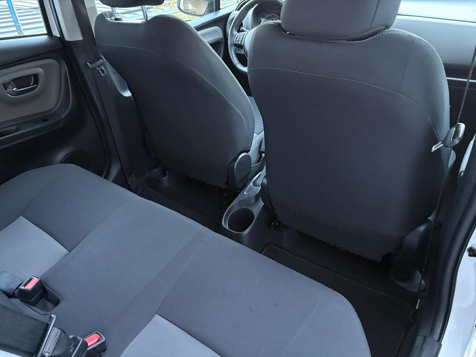 TOYOTA Yaris 1.5 Active 111 