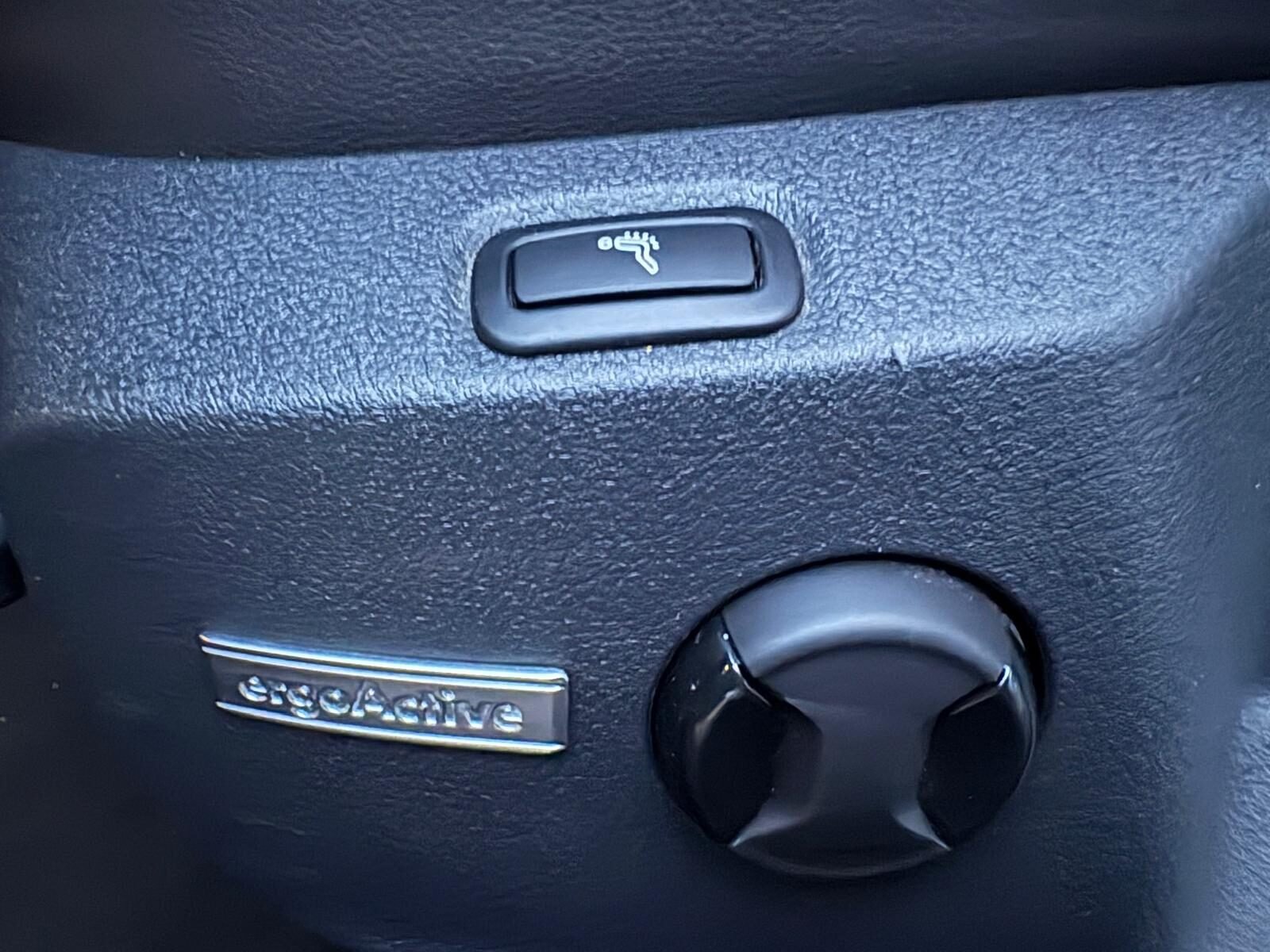 VOLKSWAGEN Golf 1.6 TDI Sport DSG R-Line 110