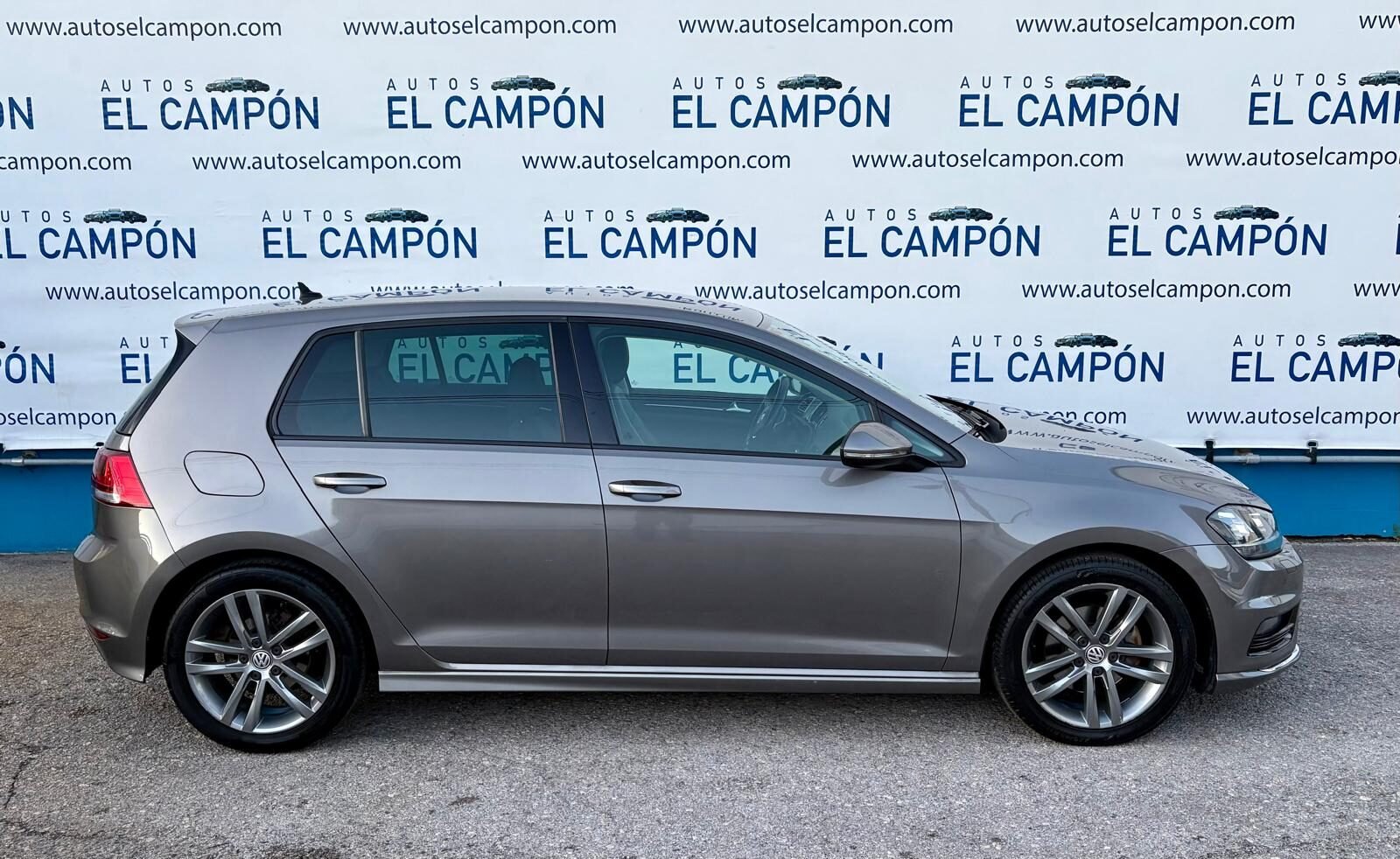 VOLKSWAGEN Golf 1.6 TDI Sport DSG R-Line 110