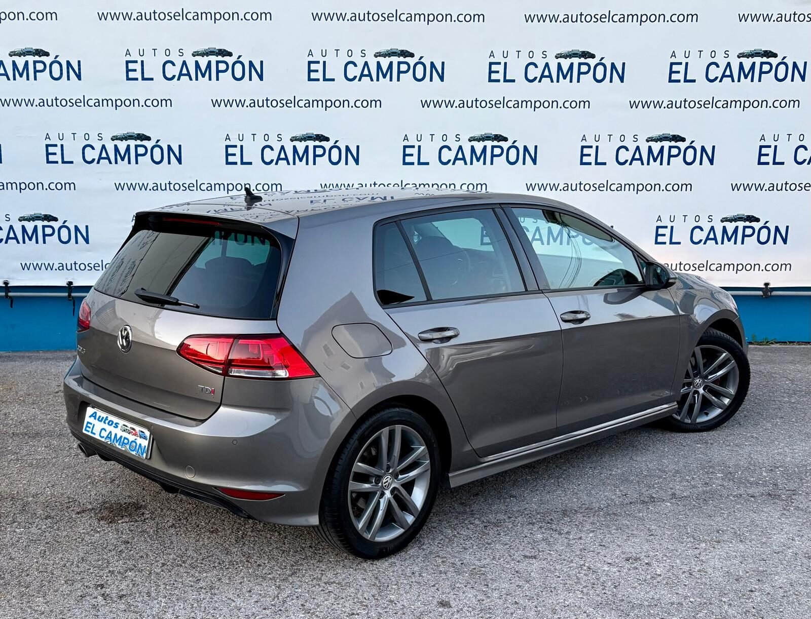 VOLKSWAGEN Golf 1.6 TDI Sport DSG R-Line 110