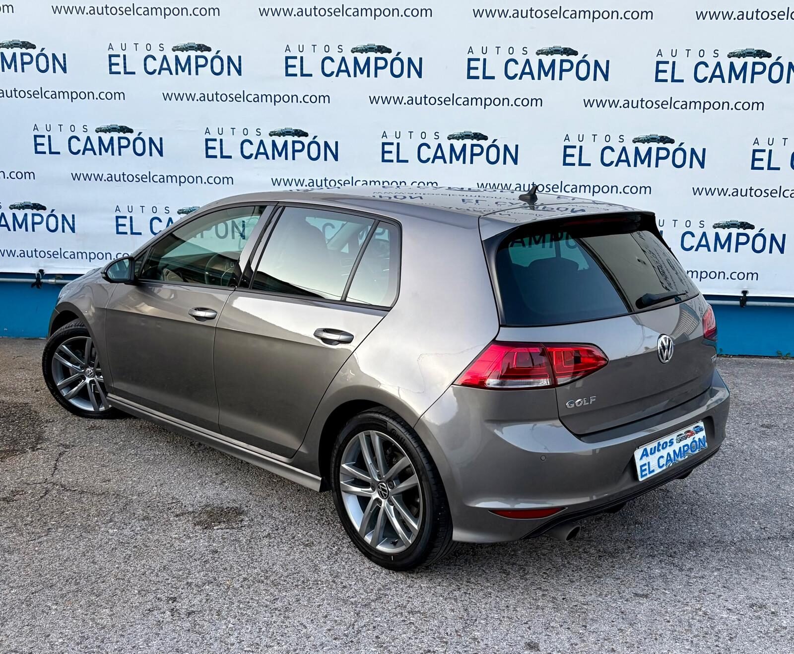 VOLKSWAGEN Golf 1.6 TDI Sport DSG R-Line 110