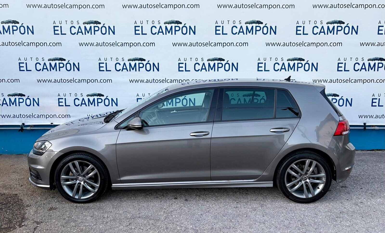 VOLKSWAGEN Golf 1.6 TDI Sport DSG R-Line 110