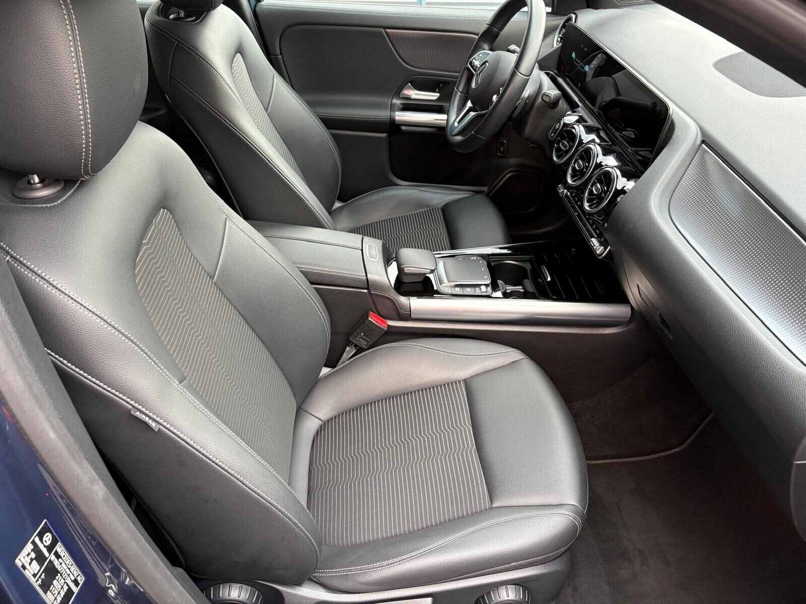 MERCEDES-BENZ Clase GLA 200d 8G DCT 150