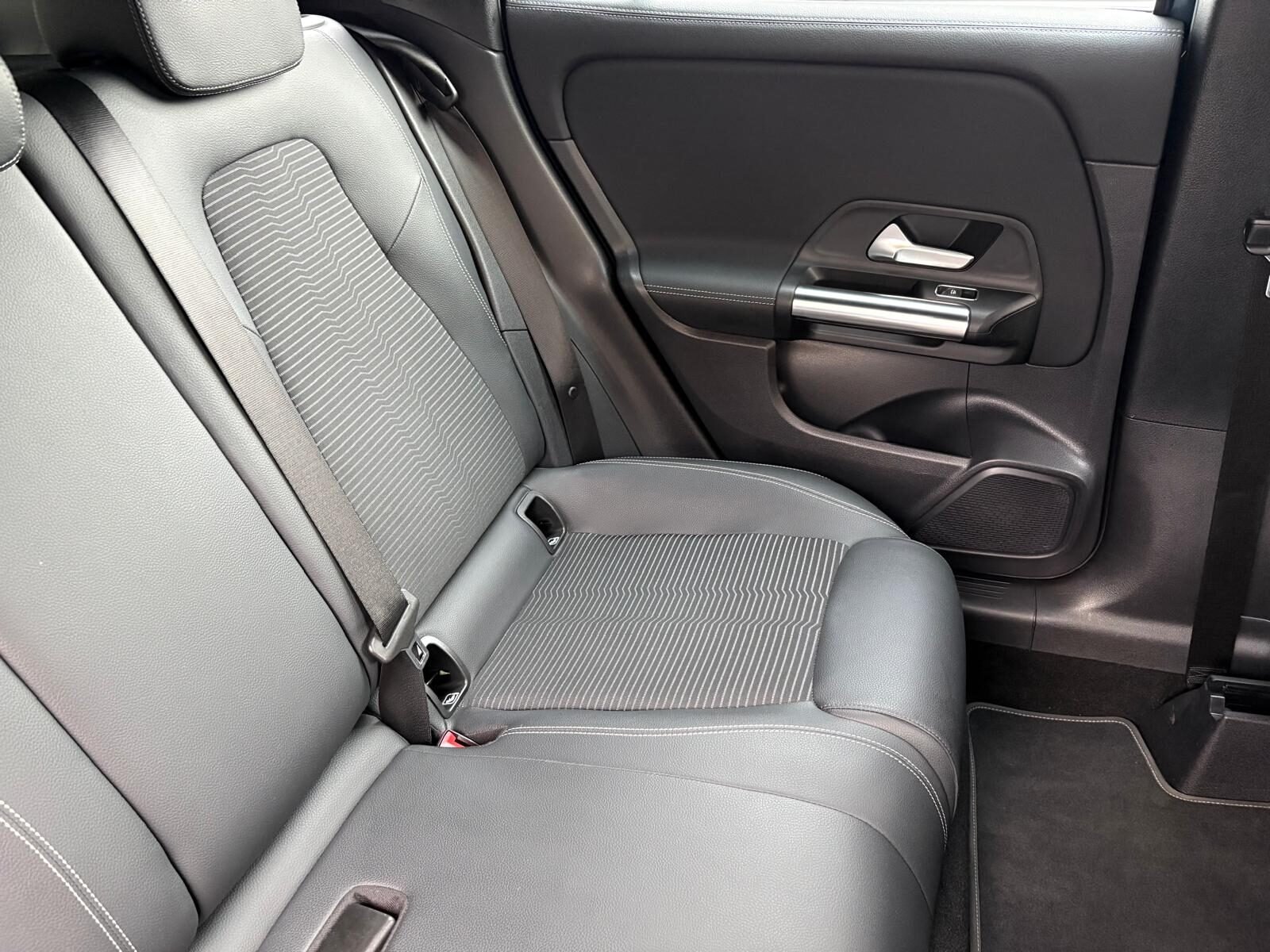 MERCEDES-BENZ Clase GLA 200d 8G DCT 150