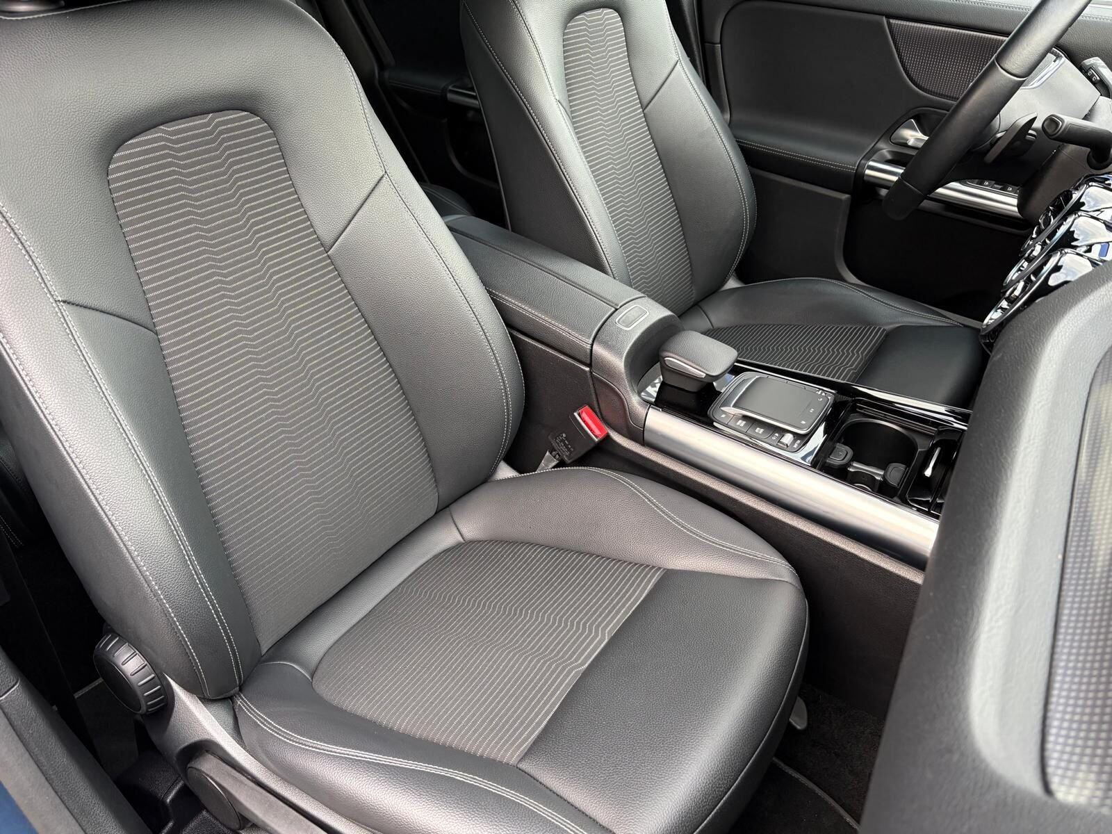 MERCEDES-BENZ Clase GLA 200d 8G DCT 150