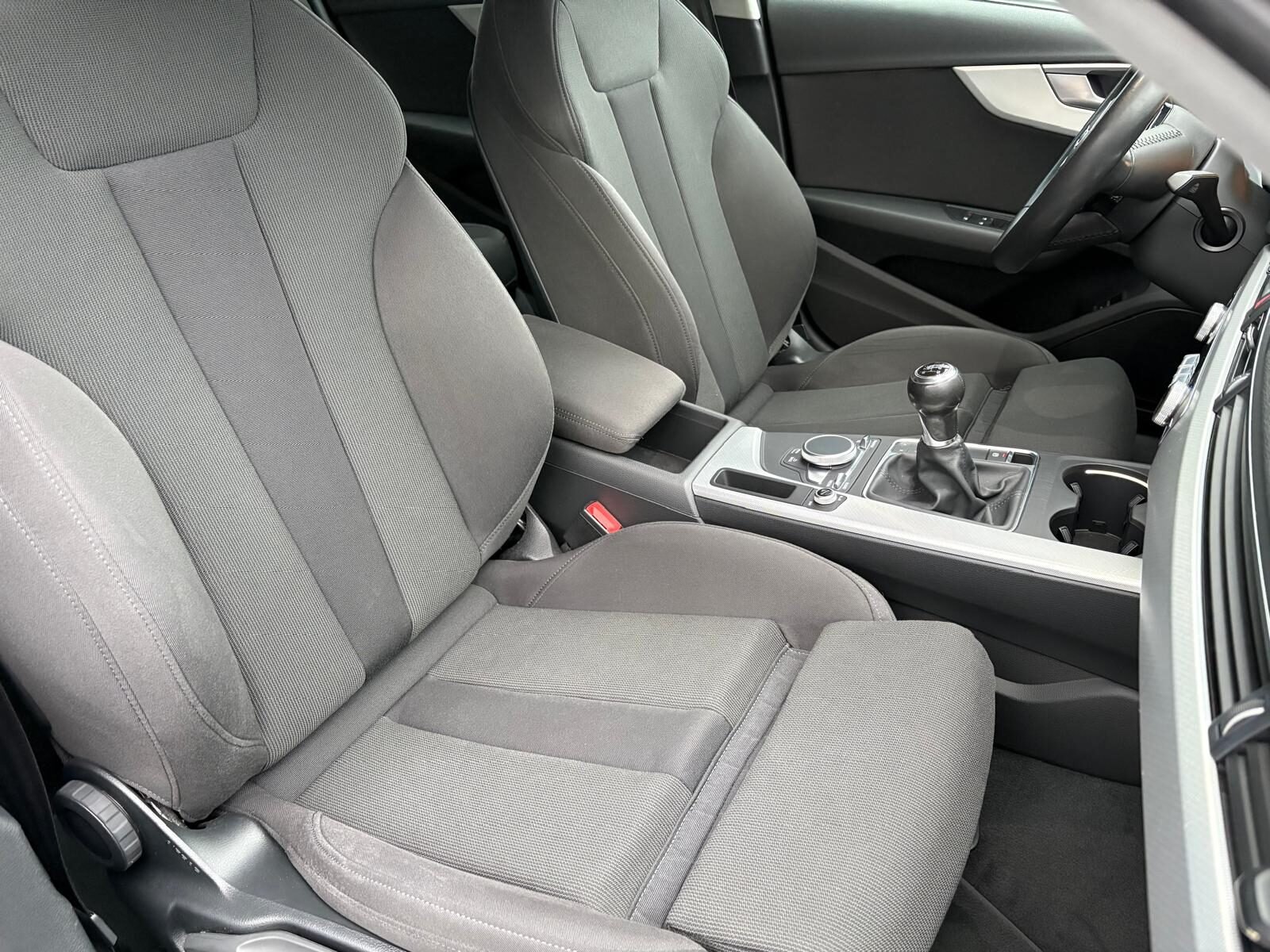 AUDI A4 2.0 TDI Sport S-Line Edition 150