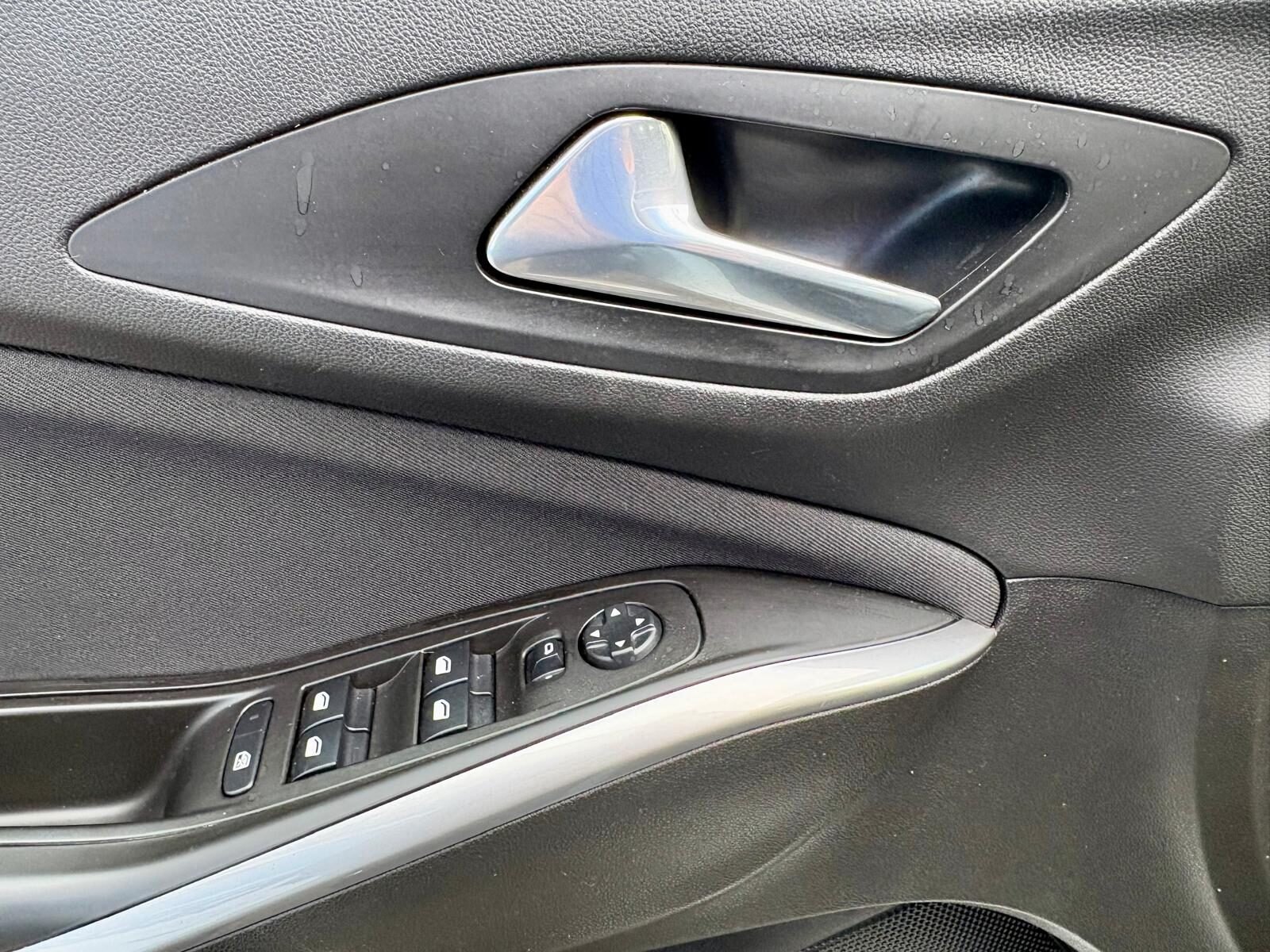 OPEL Grandland X 1.6 CDTi Selective 120