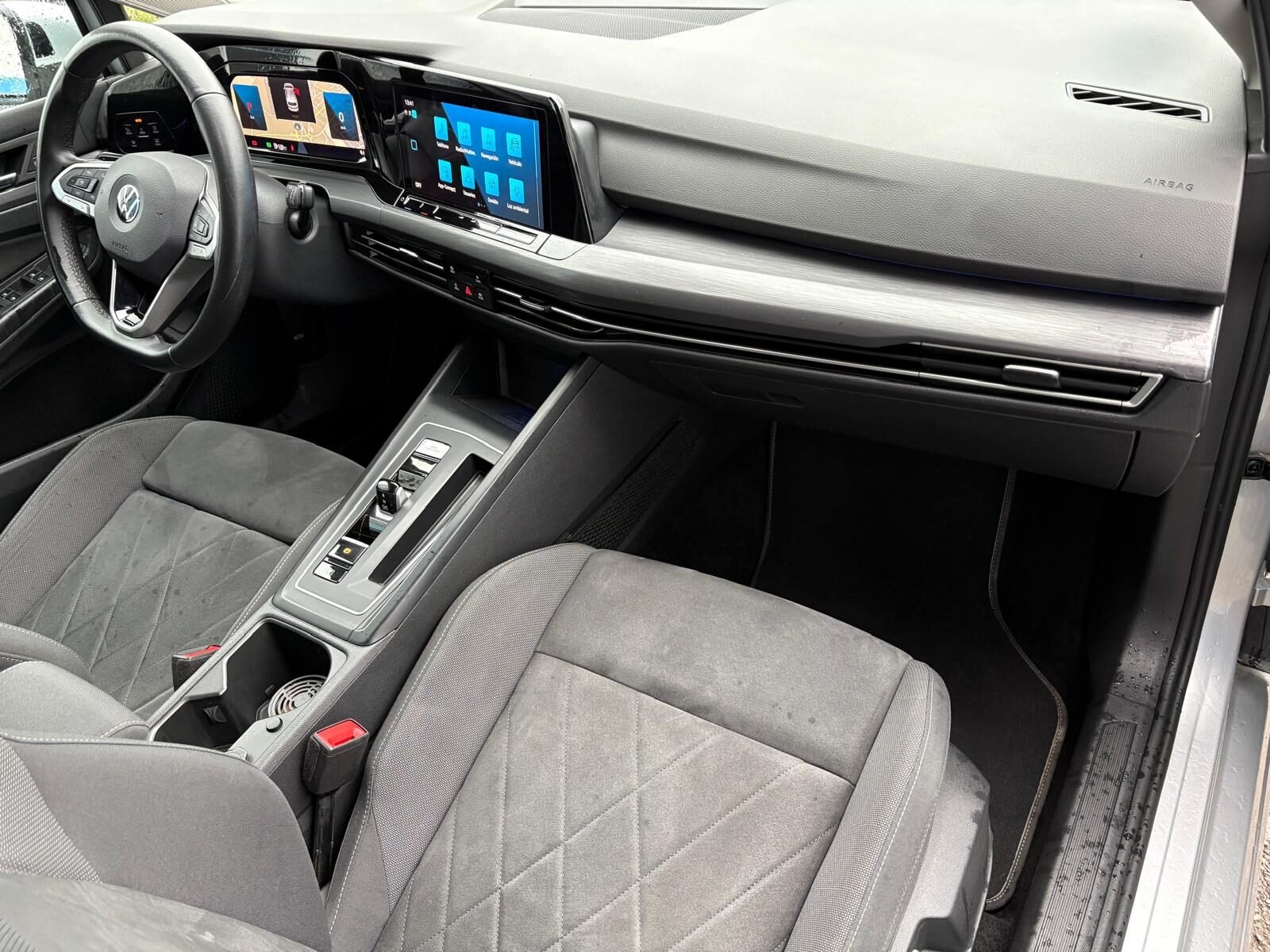 VOLKSWAGEN Golf 1.5 e-TSI Style DSG 150