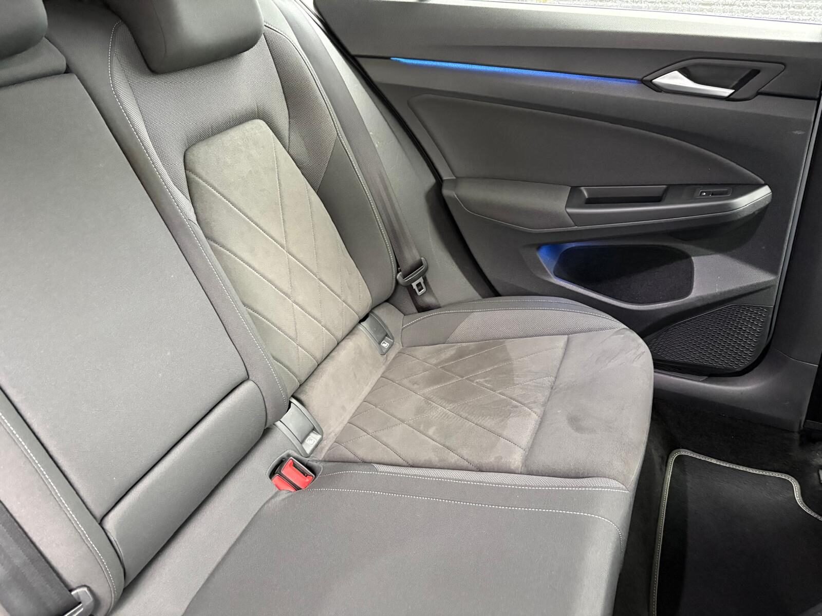 VOLKSWAGEN Golf 1.5 e-TSI Style DSG 150