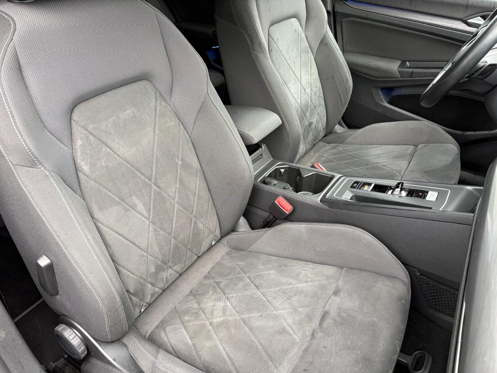 VOLKSWAGEN Golf 1.5 e-TSI Style DSG 150