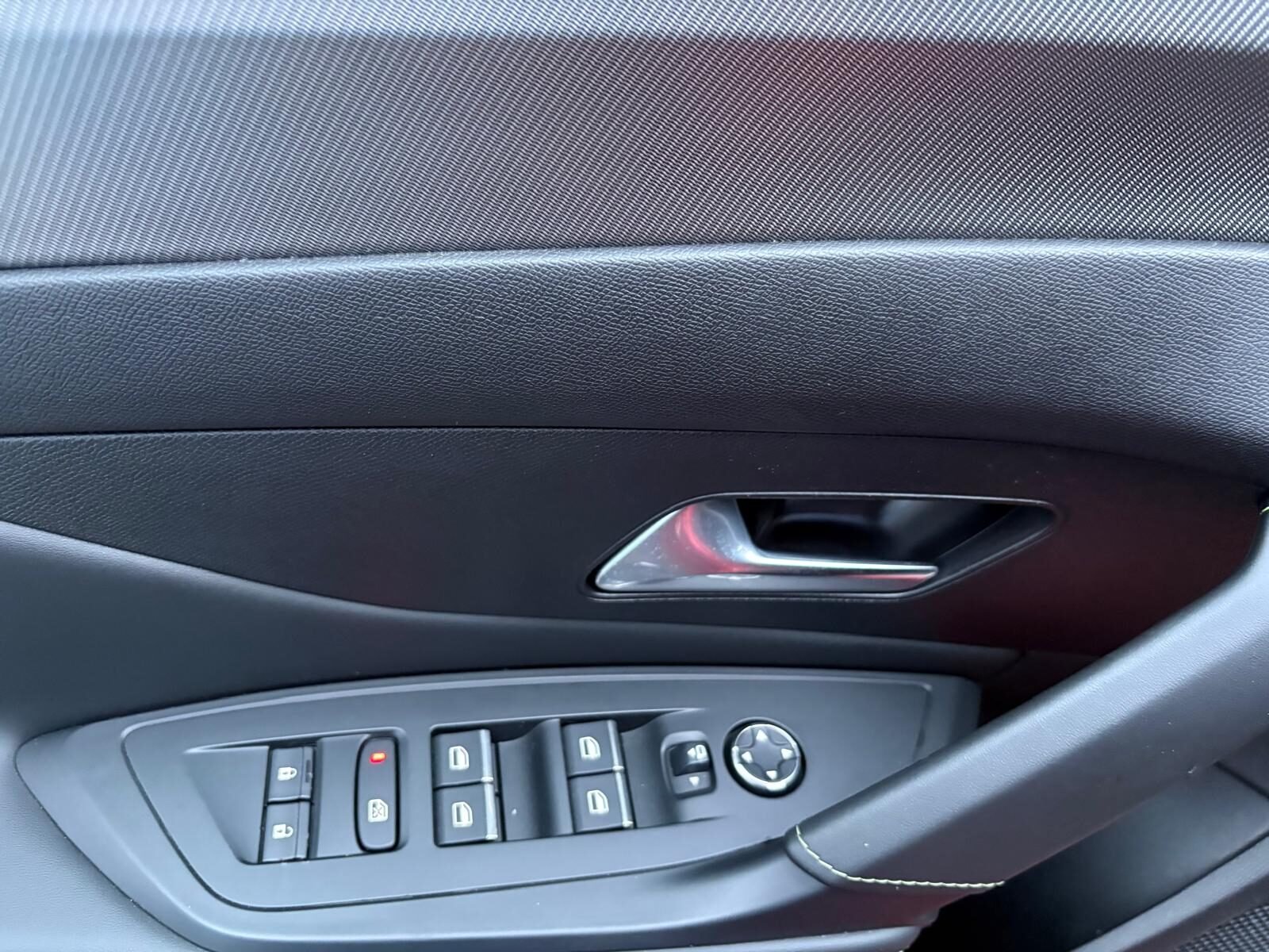 PEUGEOT 308 1.5 BlueHDI GT Aut. 130