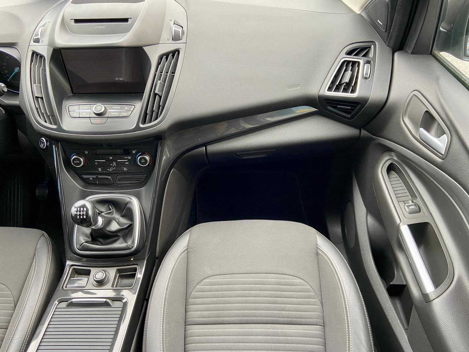 FORD Kuga 2.0 TDCi 4x2 Titanium 150