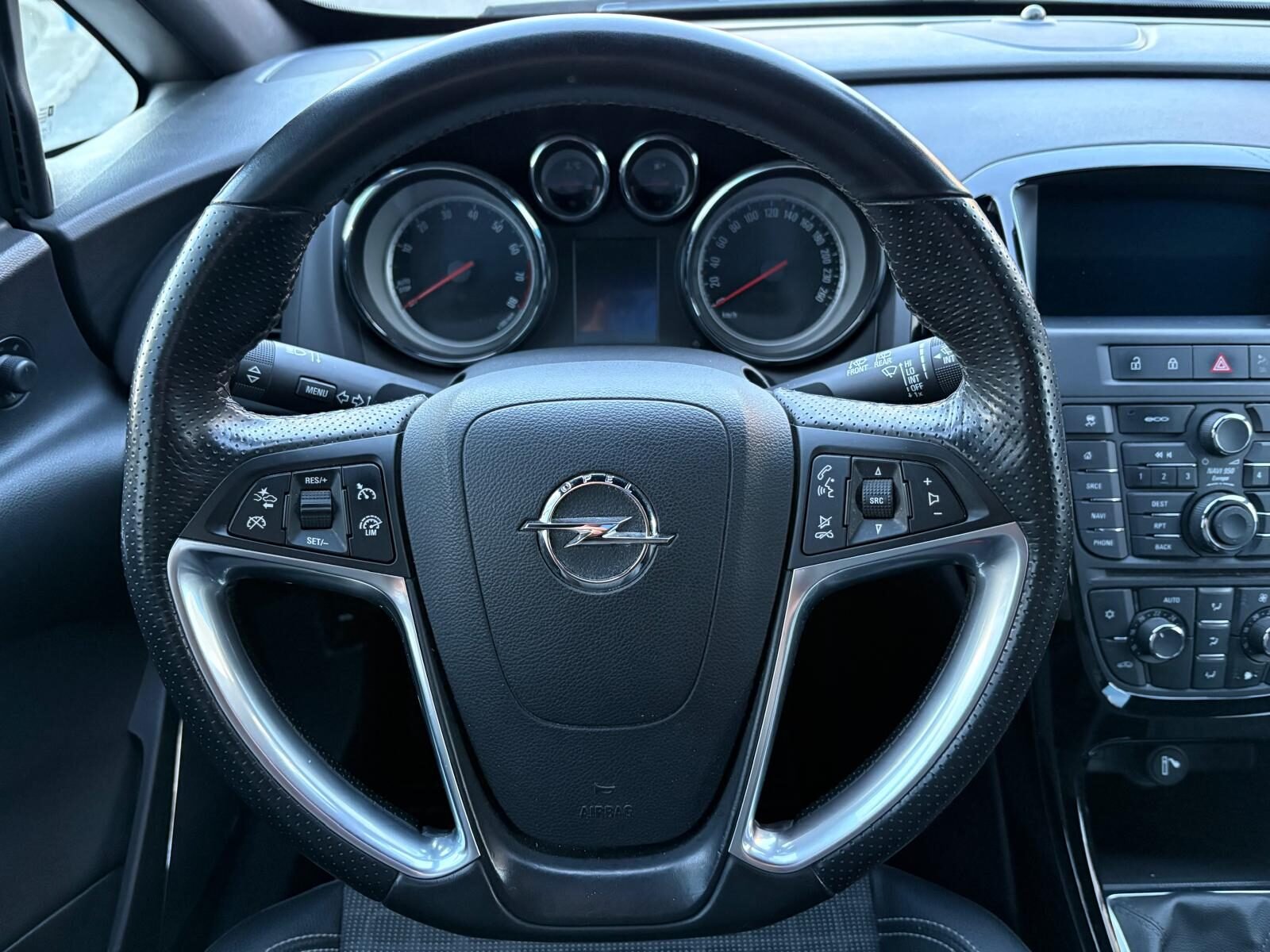 OPEL Astra GTC 1.6 T Sportive 200