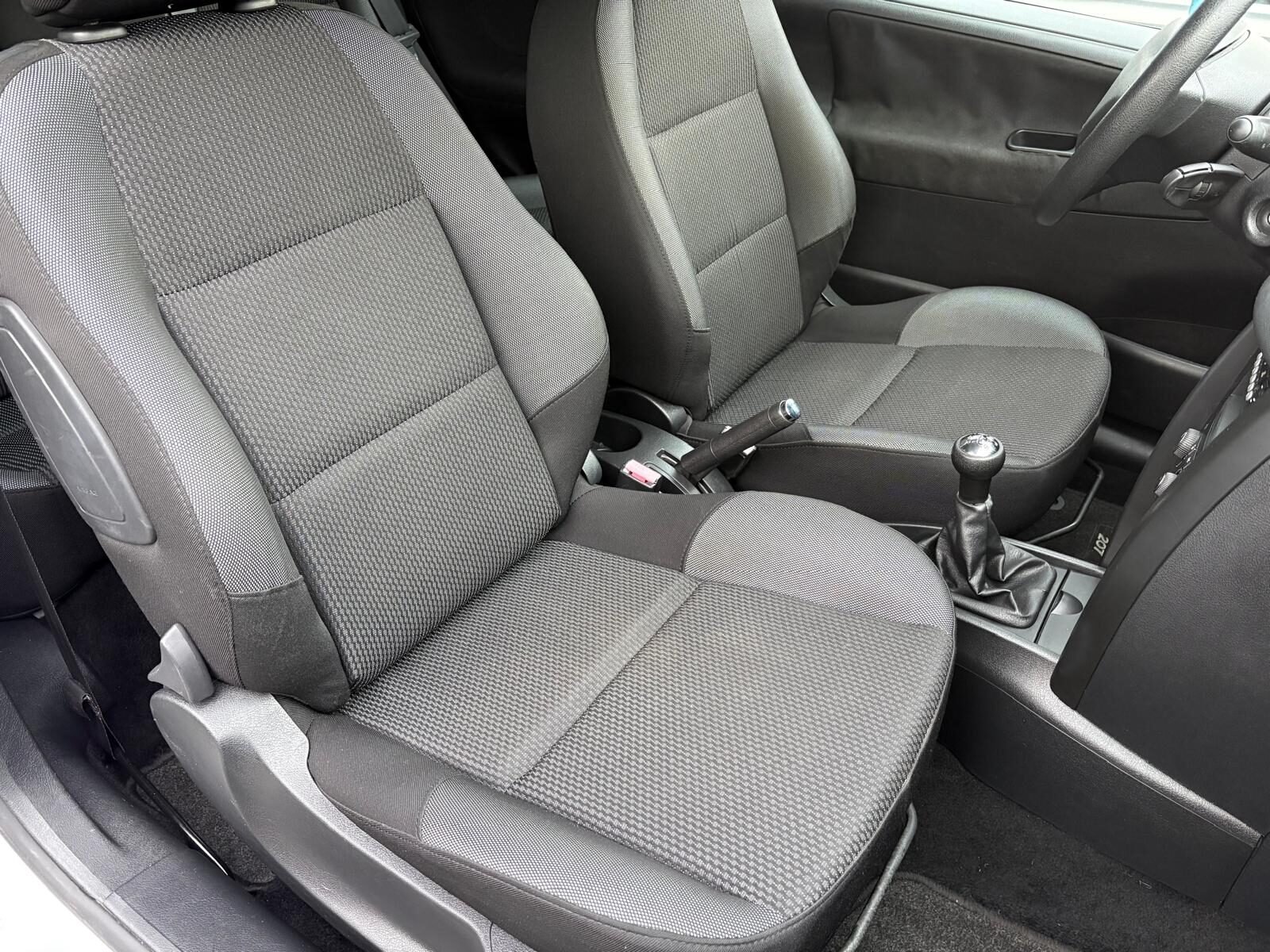 PEUGEOT 207 1.4 HDI Confort 3p 70