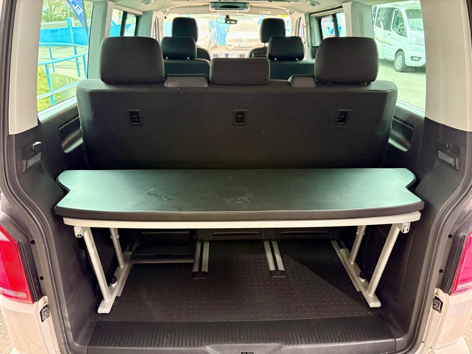 VOLKSWAGEN Multivan 2.0 TDI Outdoor 150