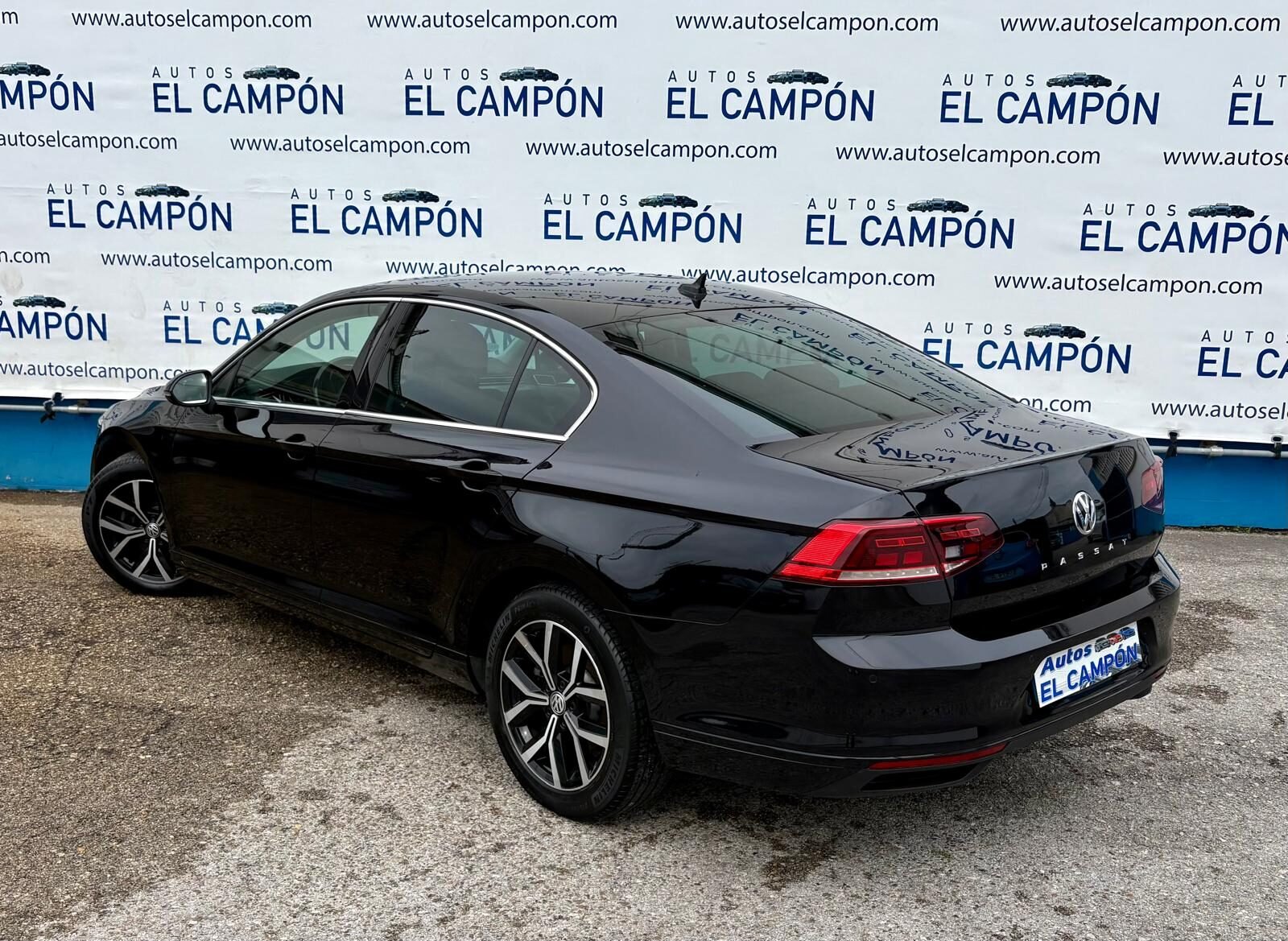 VOLKSWAGEN Passat 1.6 TDI Executive DSG7 120