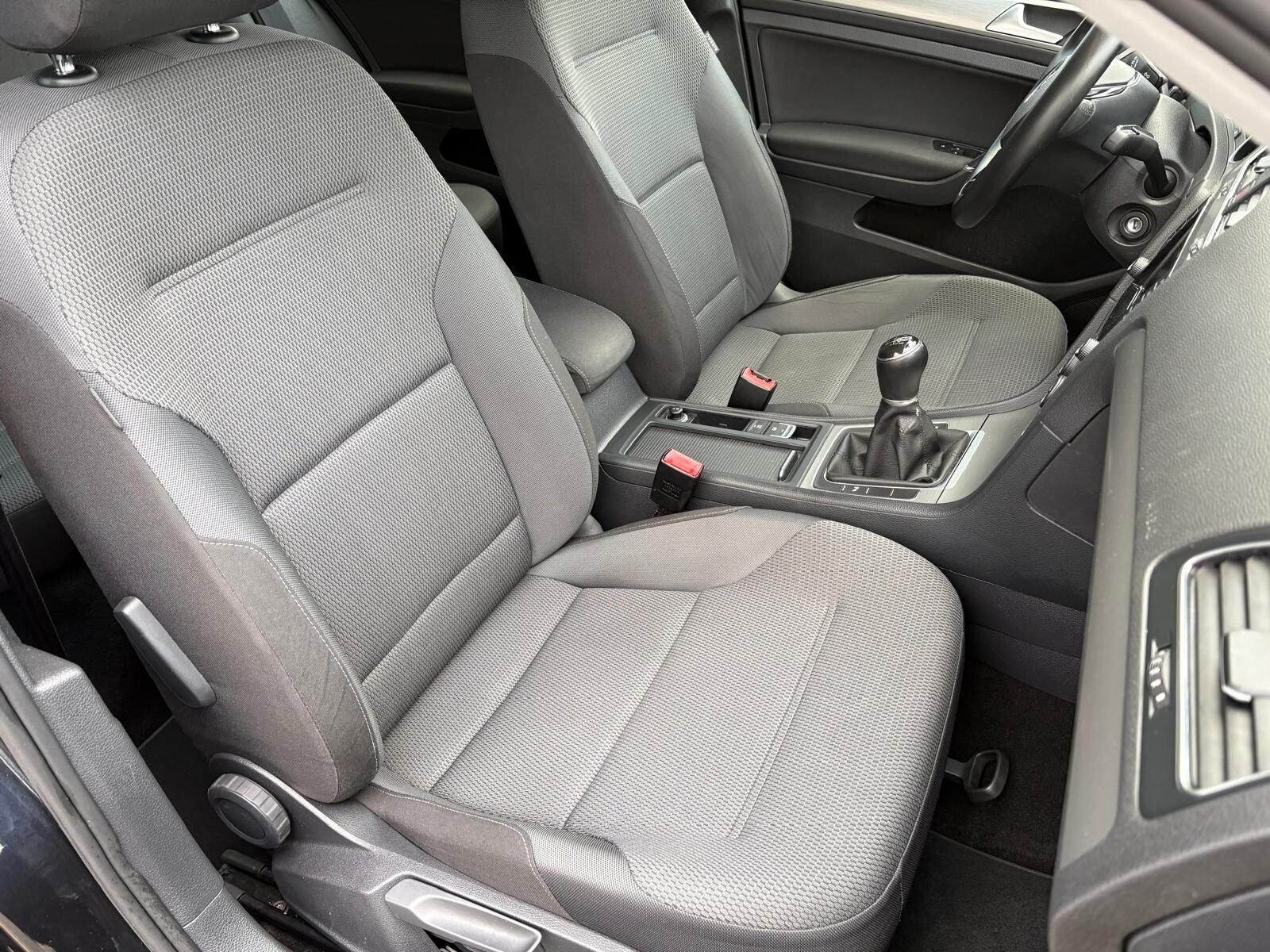 VOLKSWAGEN Golf Variant 1.6 TDI BMT Advance 105