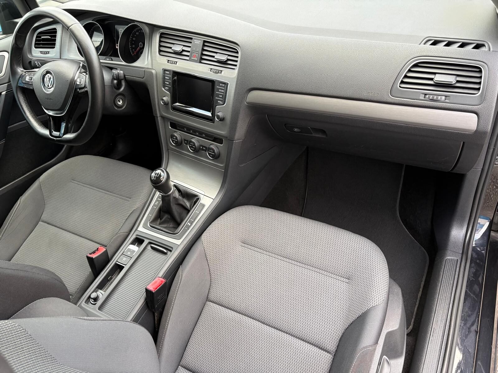 VOLKSWAGEN Golf Variant 1.6 TDI BMT Advance 105