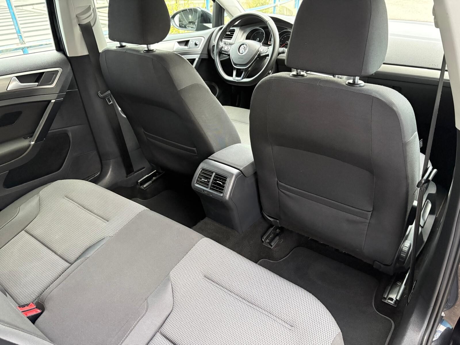 VOLKSWAGEN Golf Variant 1.6 TDI BMT Advance 105