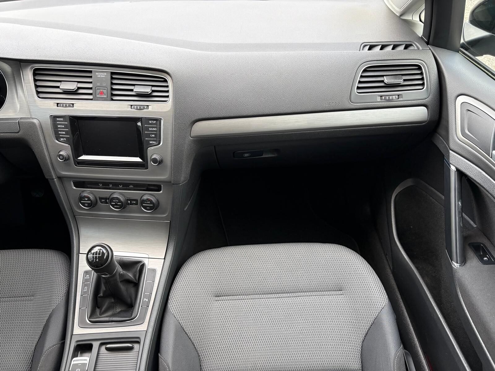 VOLKSWAGEN Golf Variant 1.6 TDI BMT Advance 105