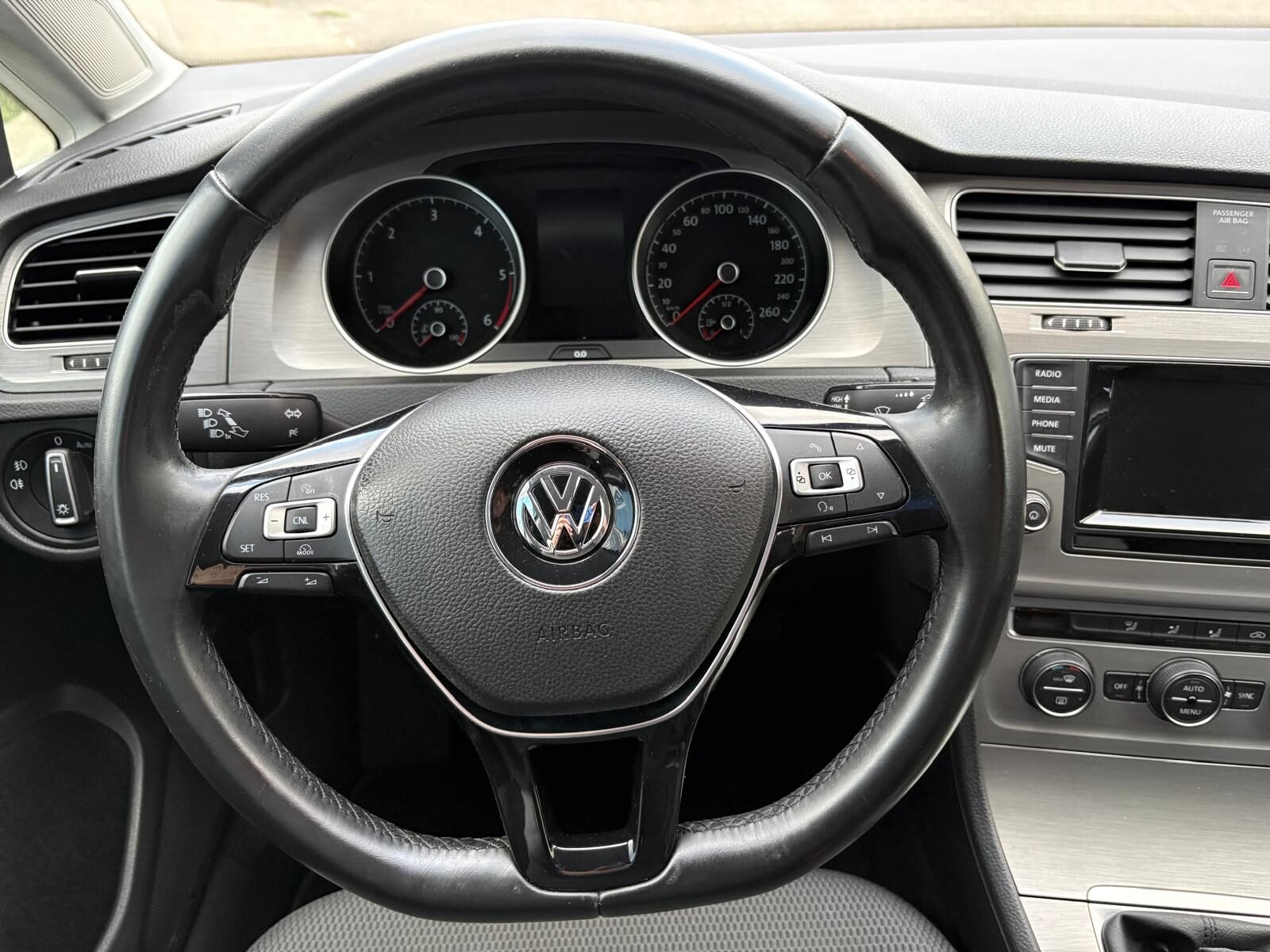 VOLKSWAGEN Golf Variant 1.6 TDI BMT Advance 105