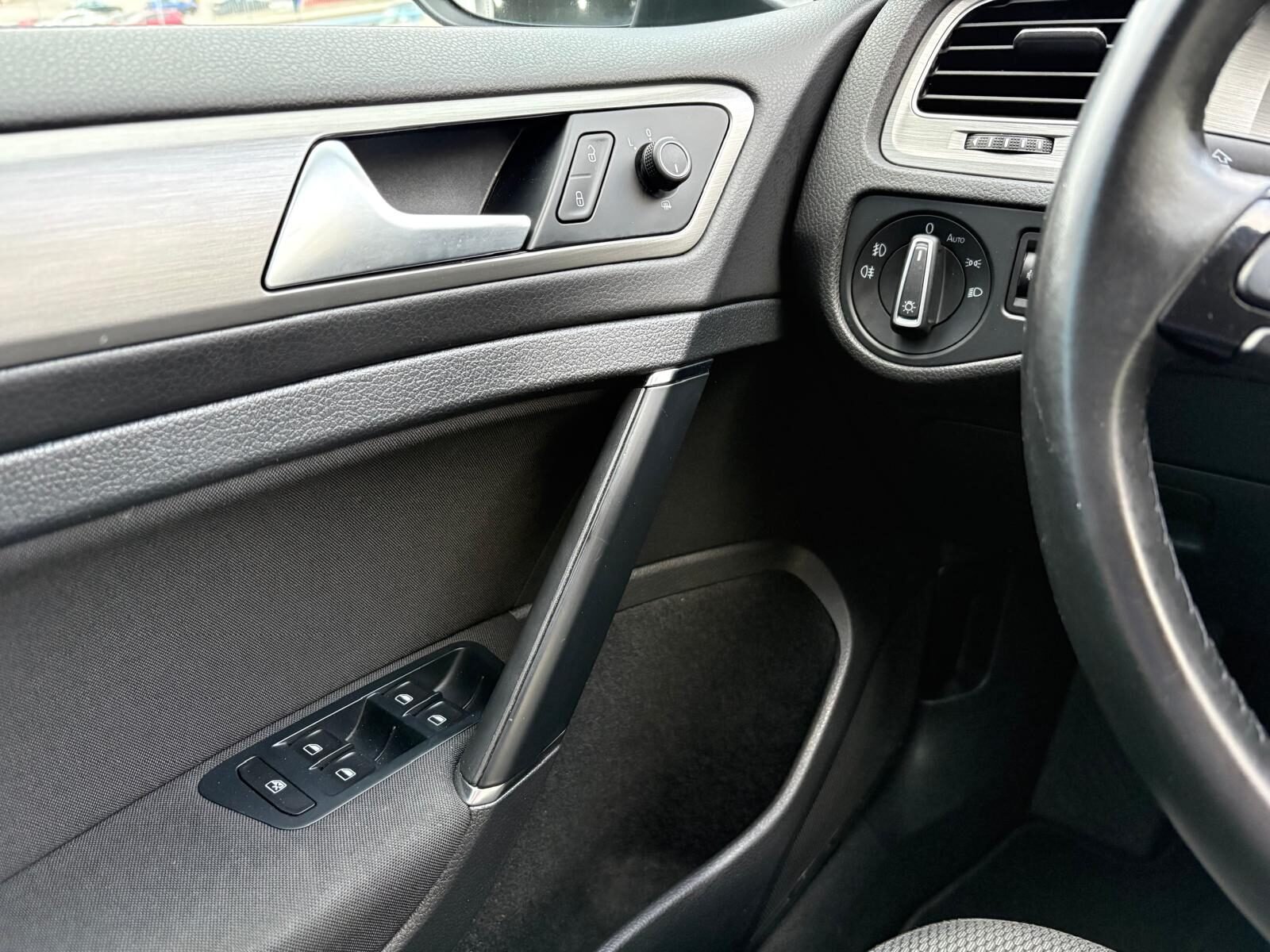 VOLKSWAGEN Golf Variant 1.6 TDI BMT Advance 105