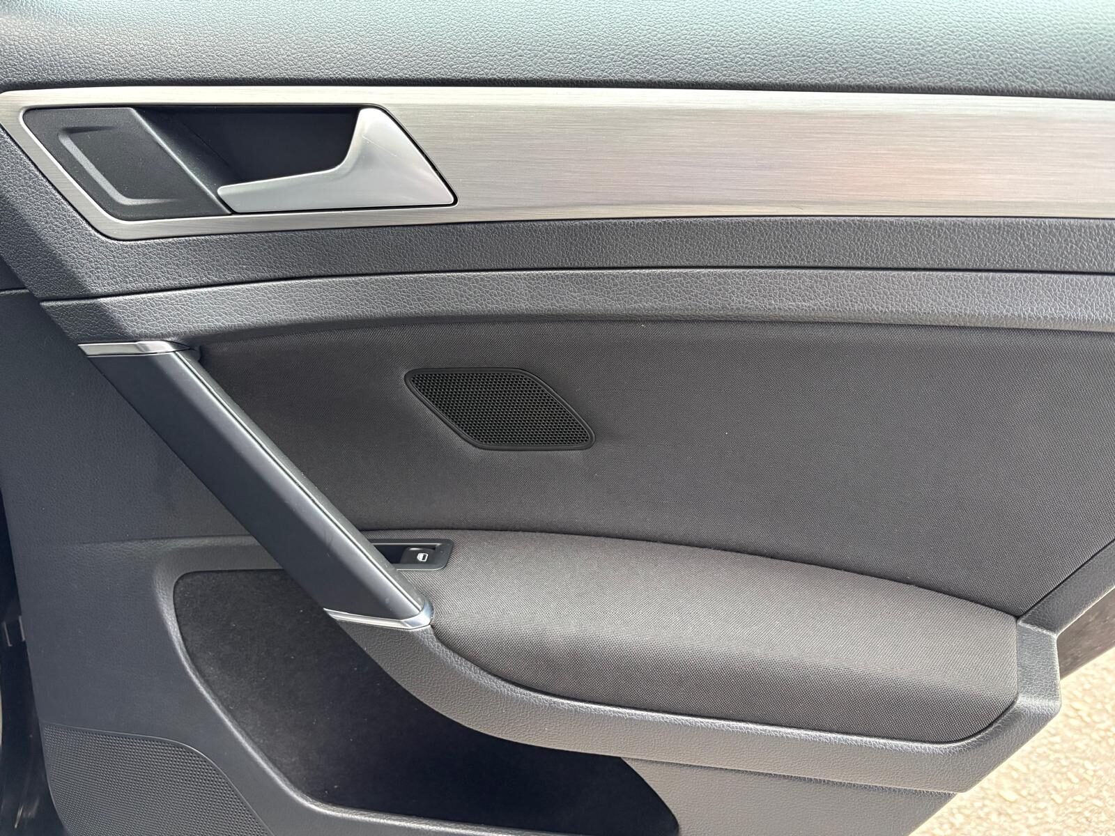 VOLKSWAGEN Golf Variant 1.6 TDI BMT Advance 105