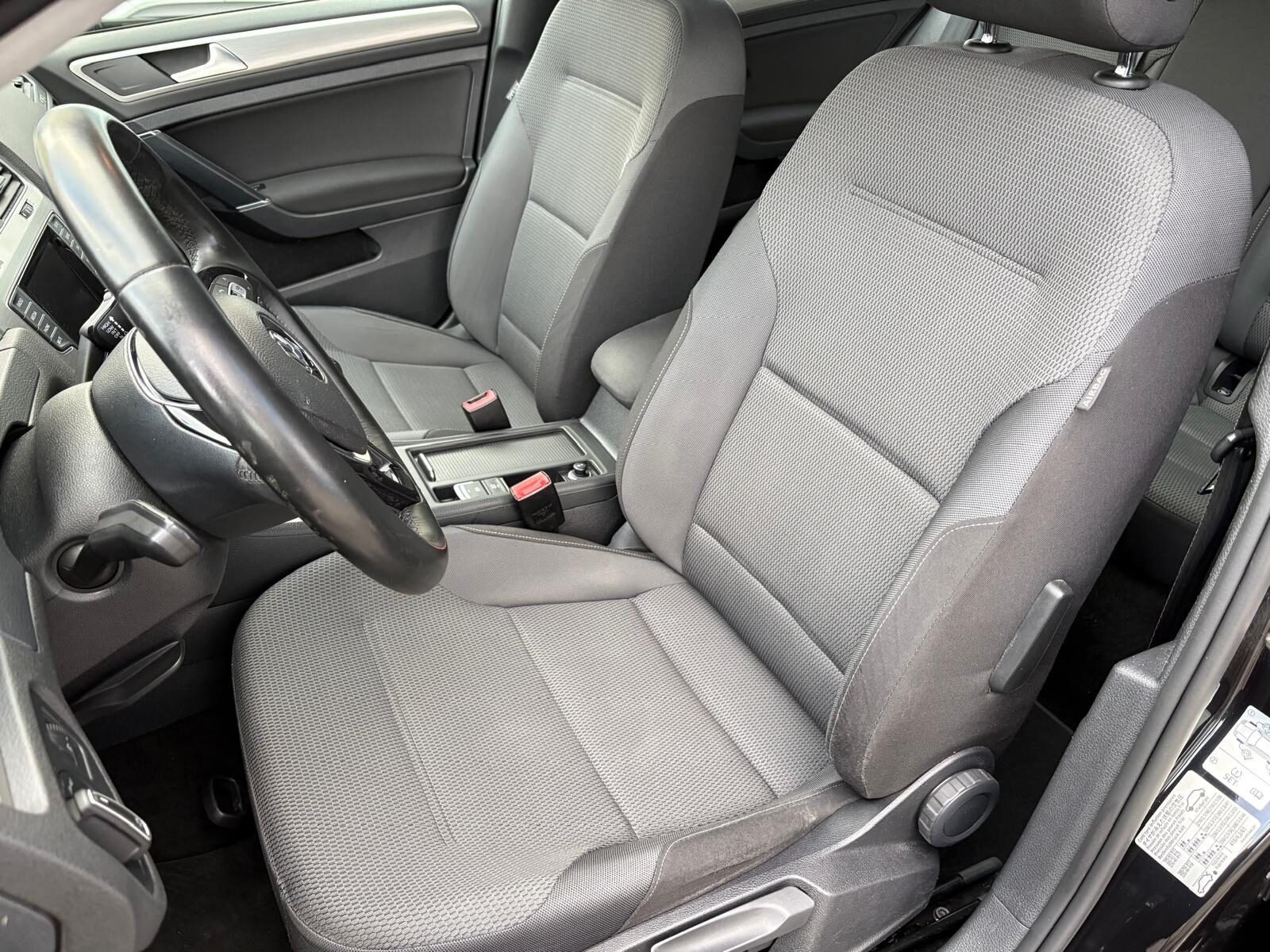 VOLKSWAGEN Golf Variant 1.6 TDI BMT Advance 105